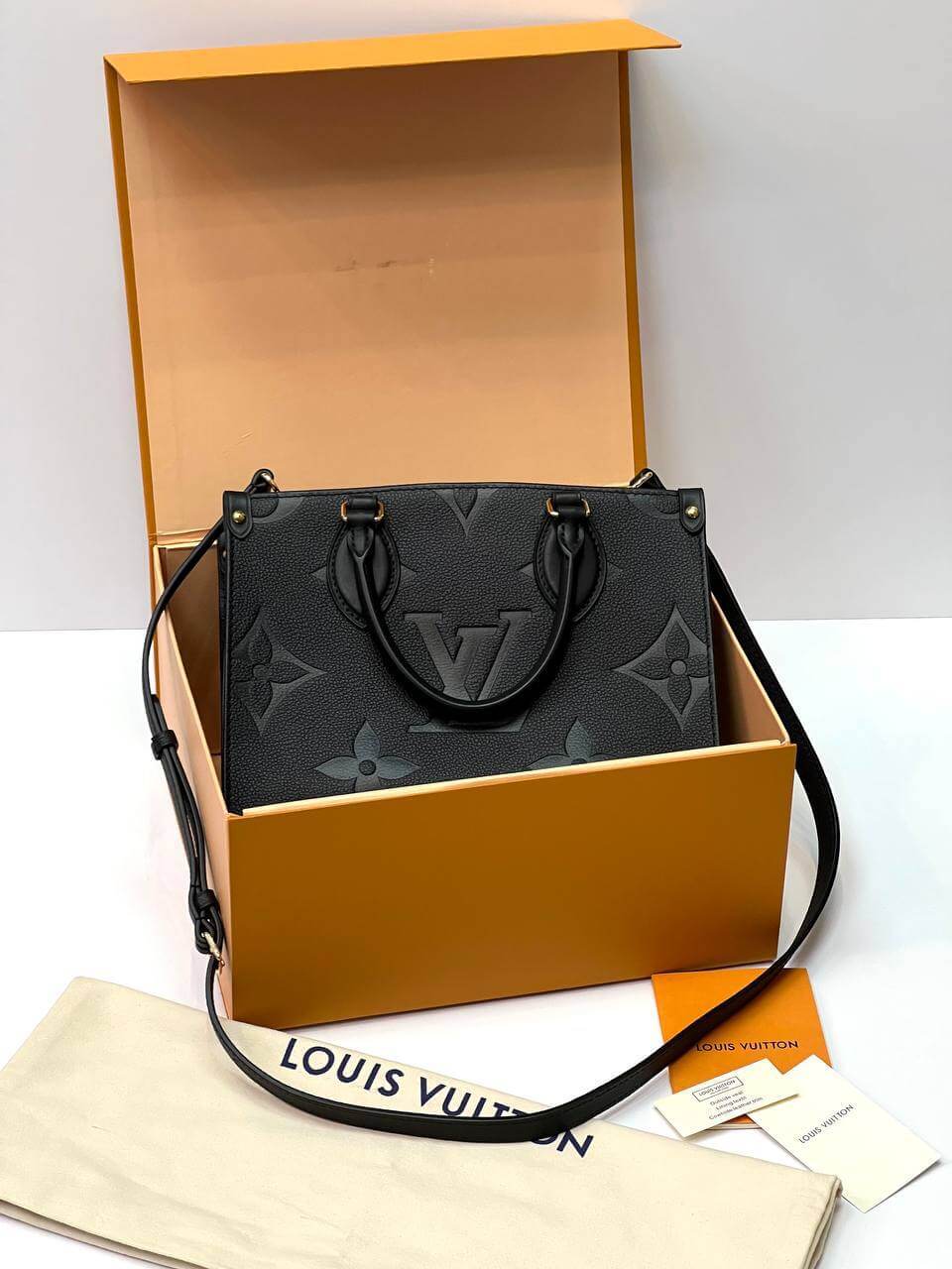 Louis Vuitton ONTHEGO PM black