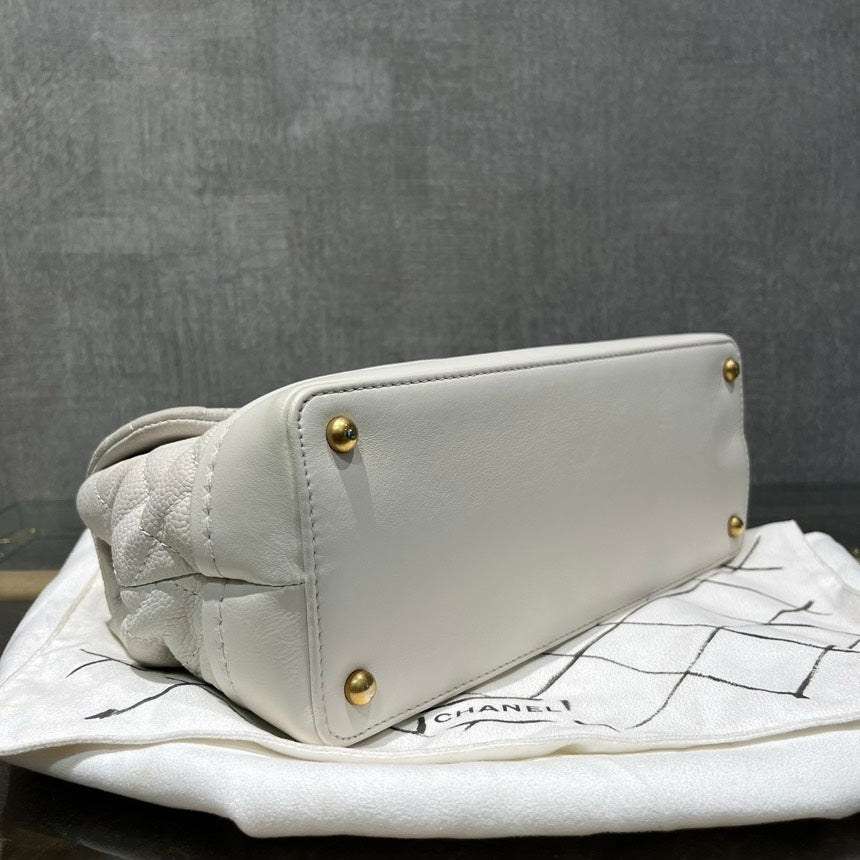 Chanel White Quilted Caviar Leather Flap Bag Medium