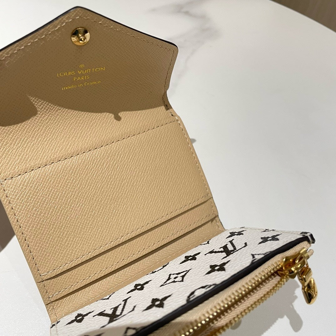 Louis Vuitton Sarah Wallet Green and Beige Monogram 2019