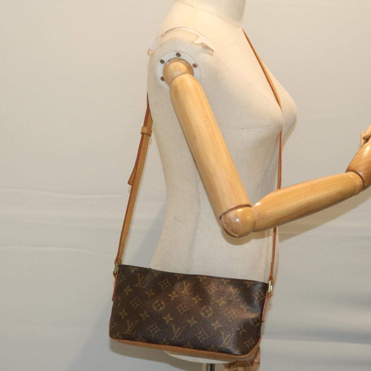 LOUIS VUITTON Monogram Trotteur Shoulder Bag M51240 LV tb1007