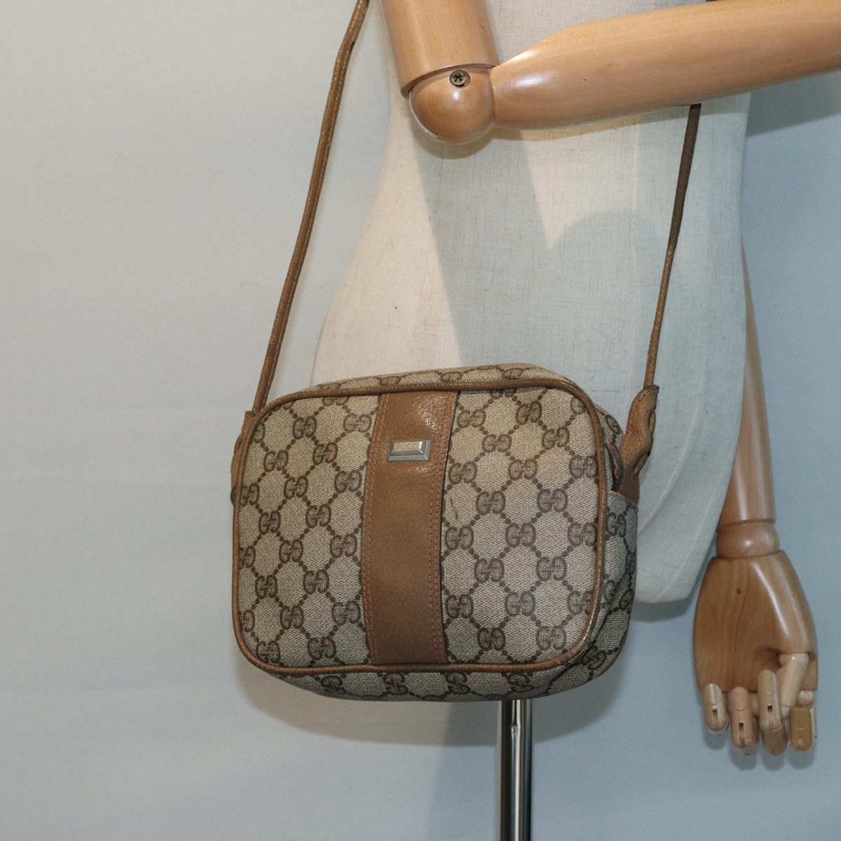GUCCI GG Canvas Shoulder Bag PVC Leather Beige th5161