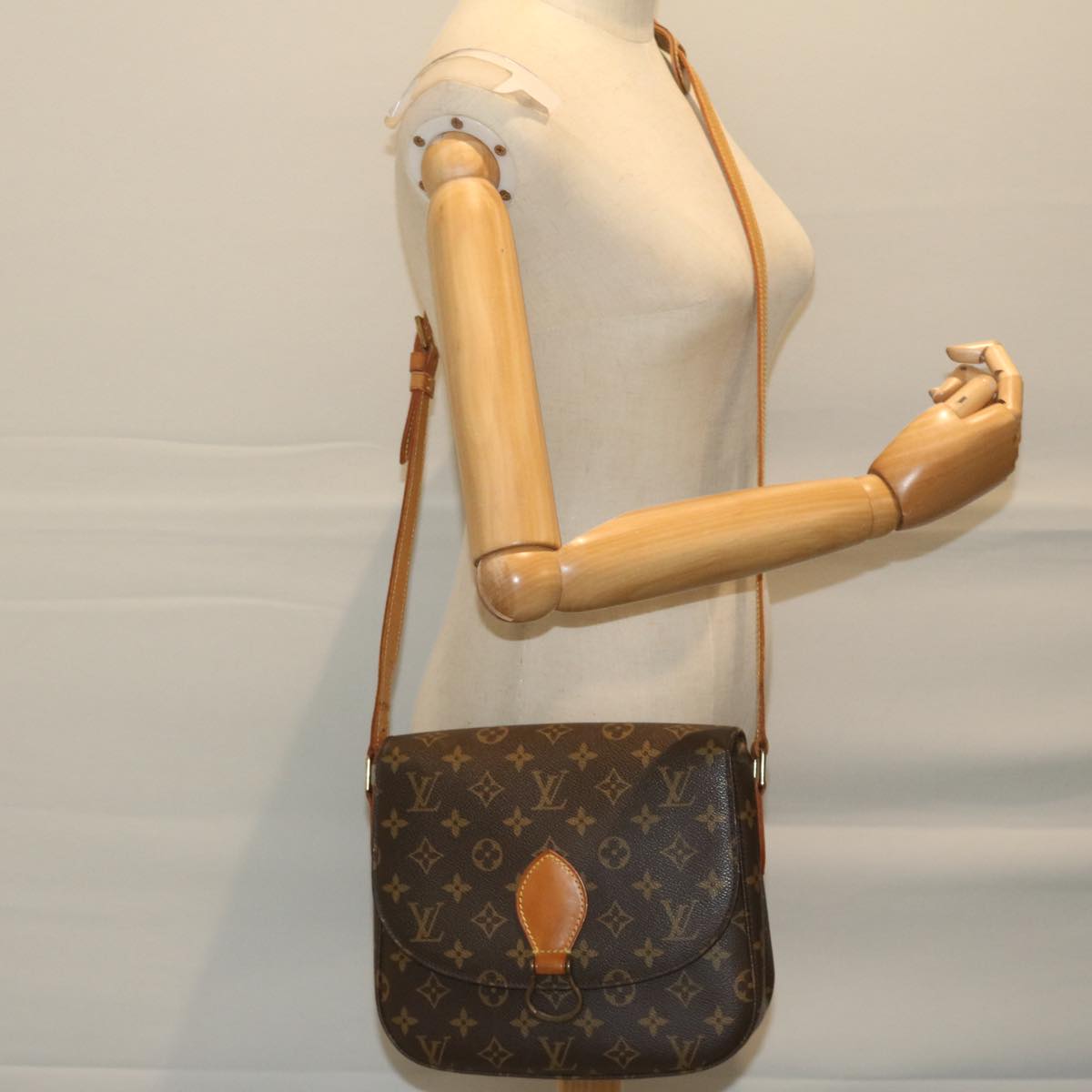 LOUIS VUITTON Monogram Saint Cloud GM Shoulder Bag M51242 LV yk10092