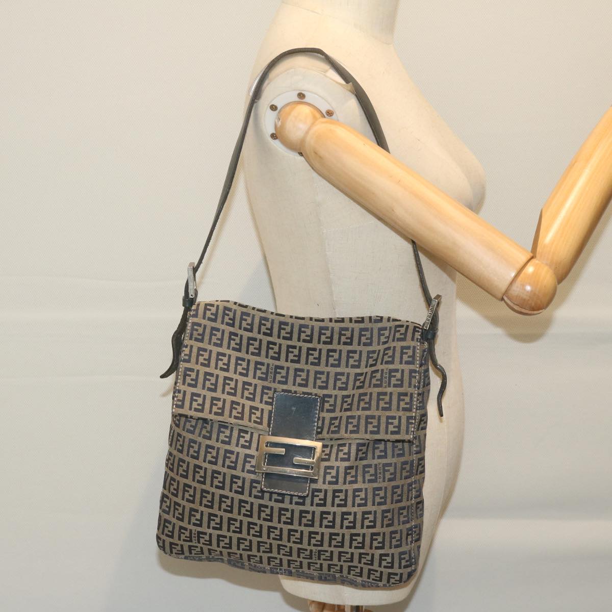 FENDI Zucchino Canvas Mamma Baguette Shoulder Bag Navy yk10314