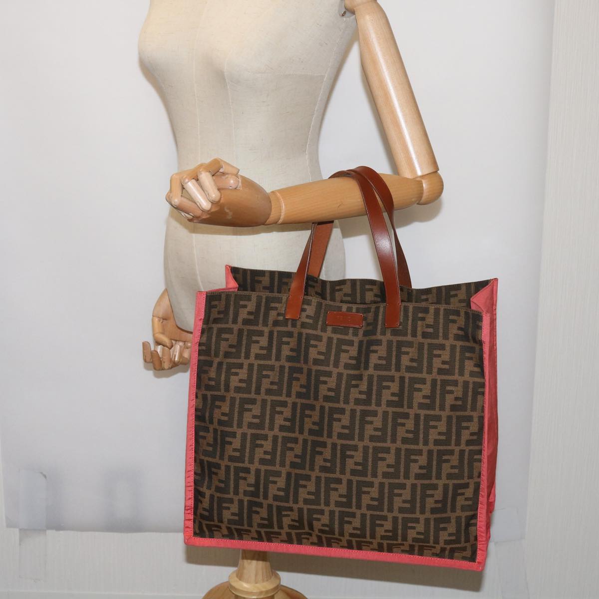 FENDI Zucca Canvas Tote Bag Black Brown yk10891