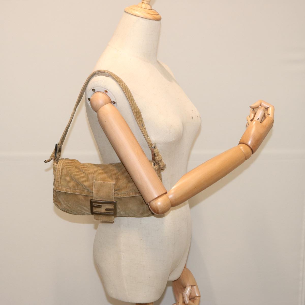 FENDI Mamma Baguette Shoulder Bag Corduroy Brown yk11013