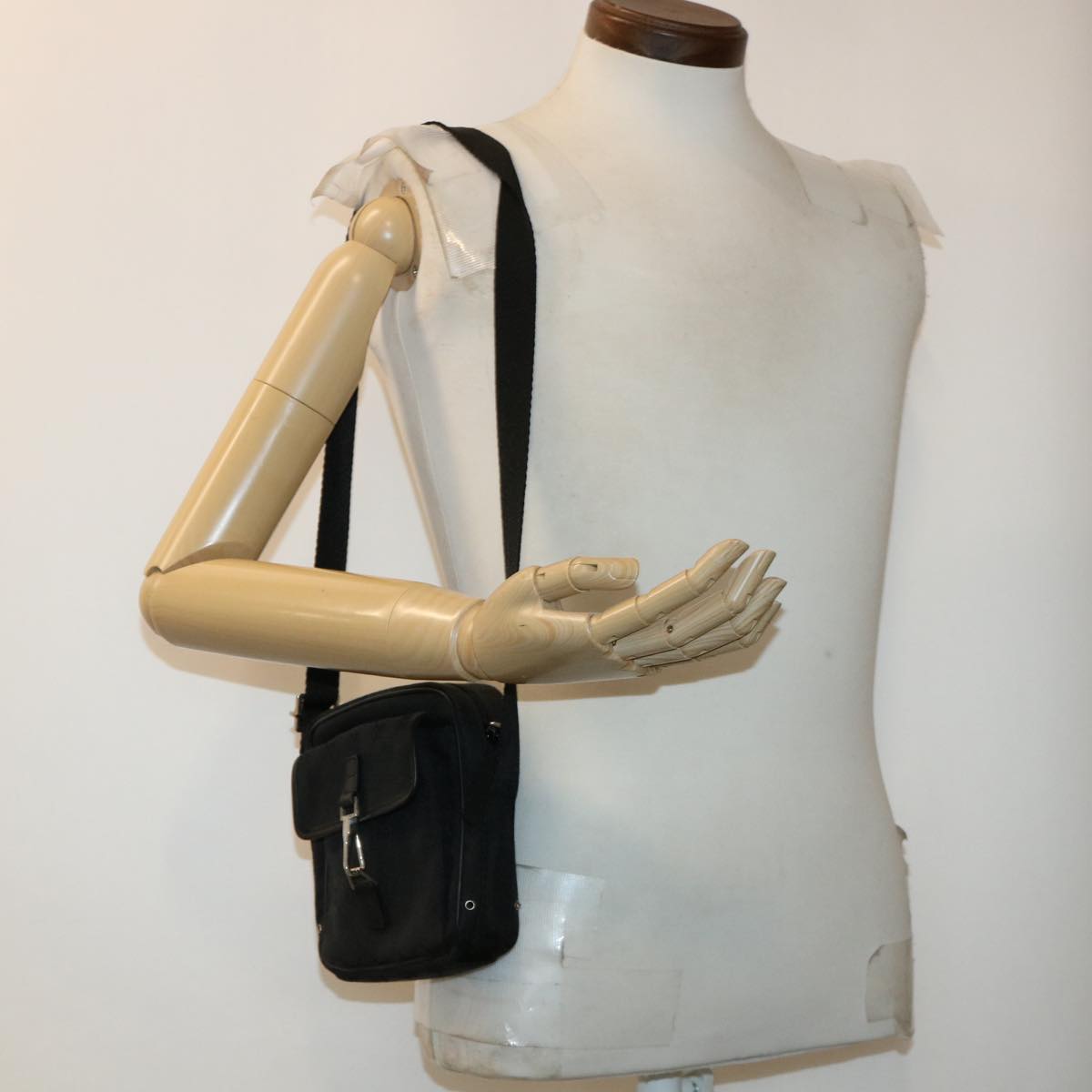 GUCCI GG Canvas Jackie Shoulder Bag Black 90470 yk6565