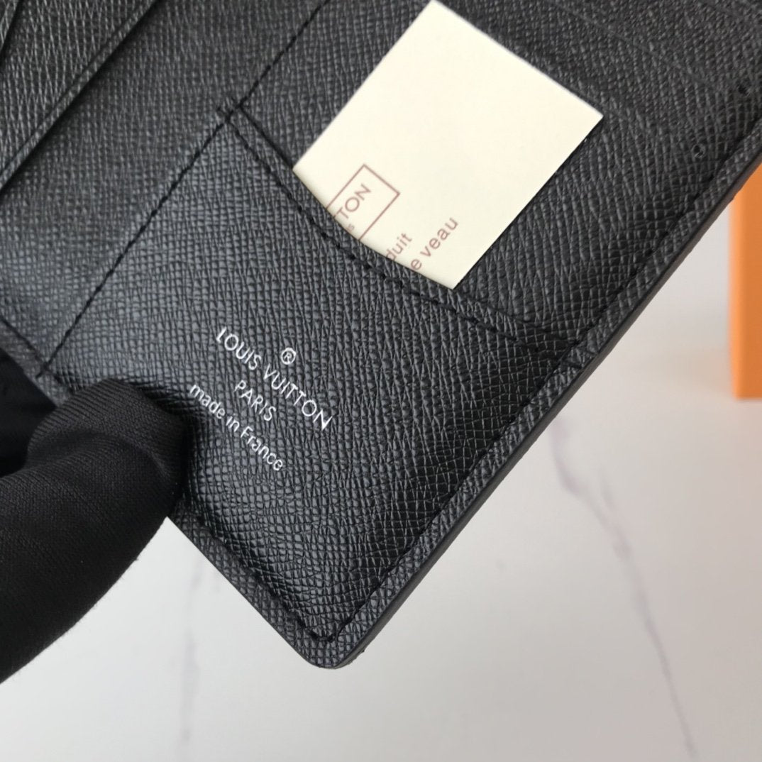 GLM - Top Quality Wallet LUV 013