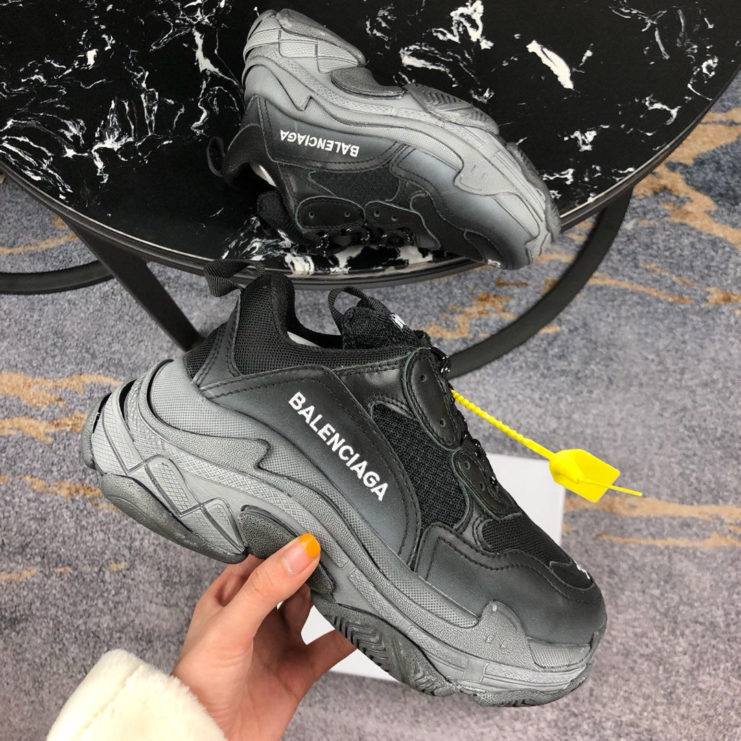 GLM - Top Quality Bla Sneaker 072
