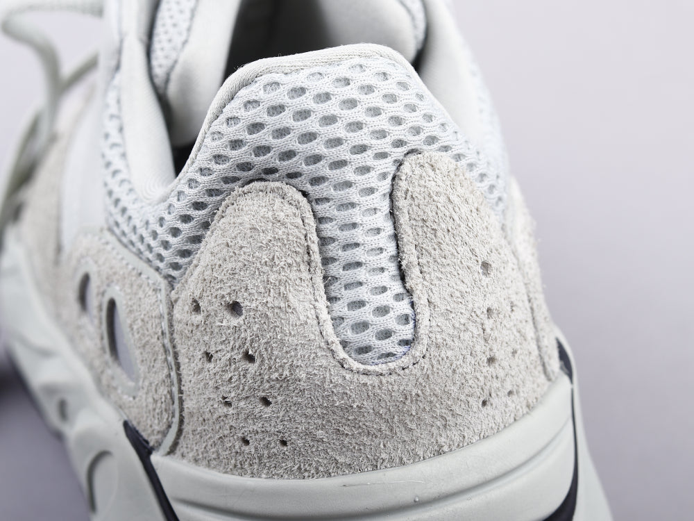 GLM - Yzy 700 Salt Sneaker