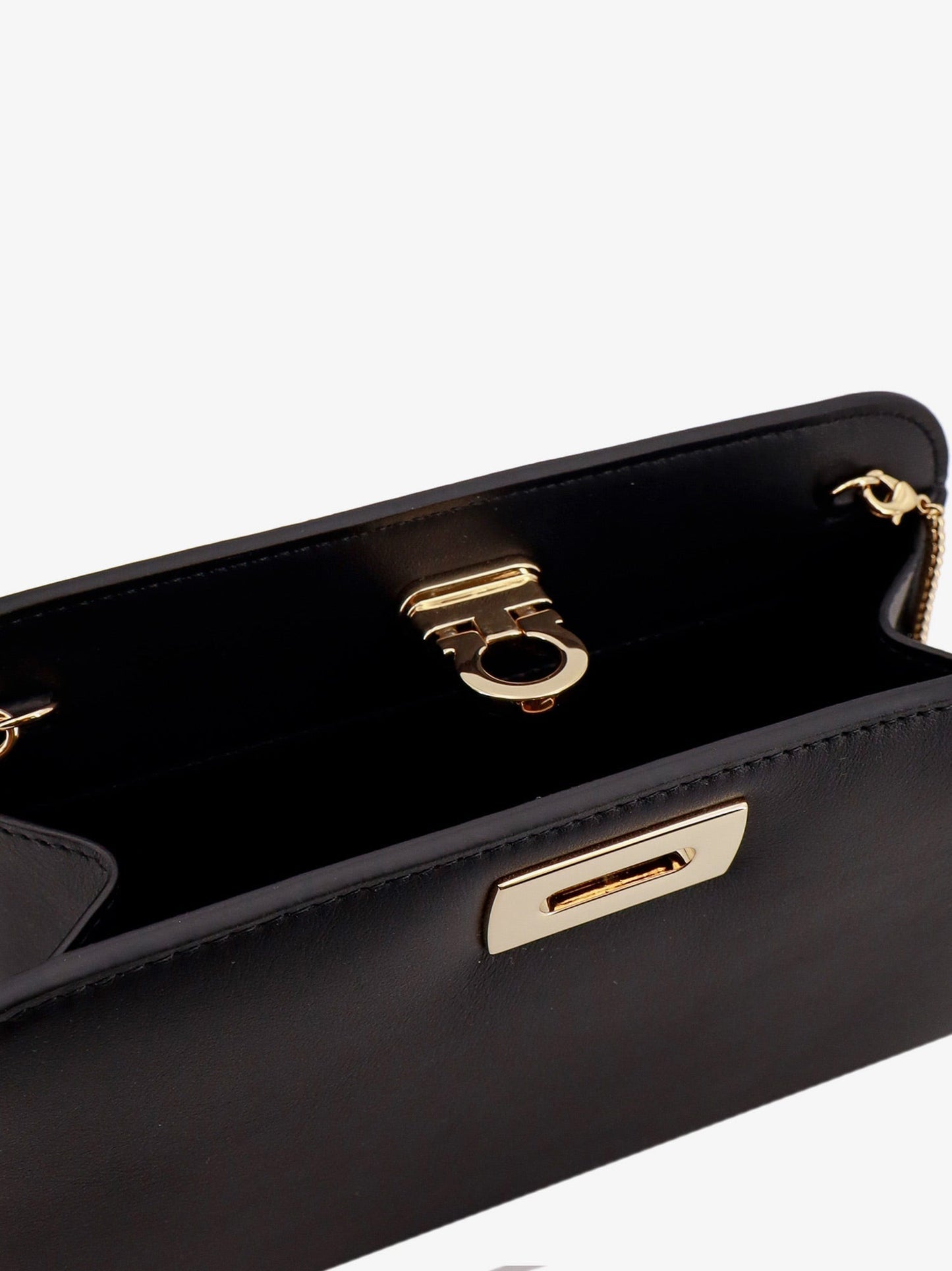 Ferragamo Woman Ferragamo Woman Black Shoulder Bags
