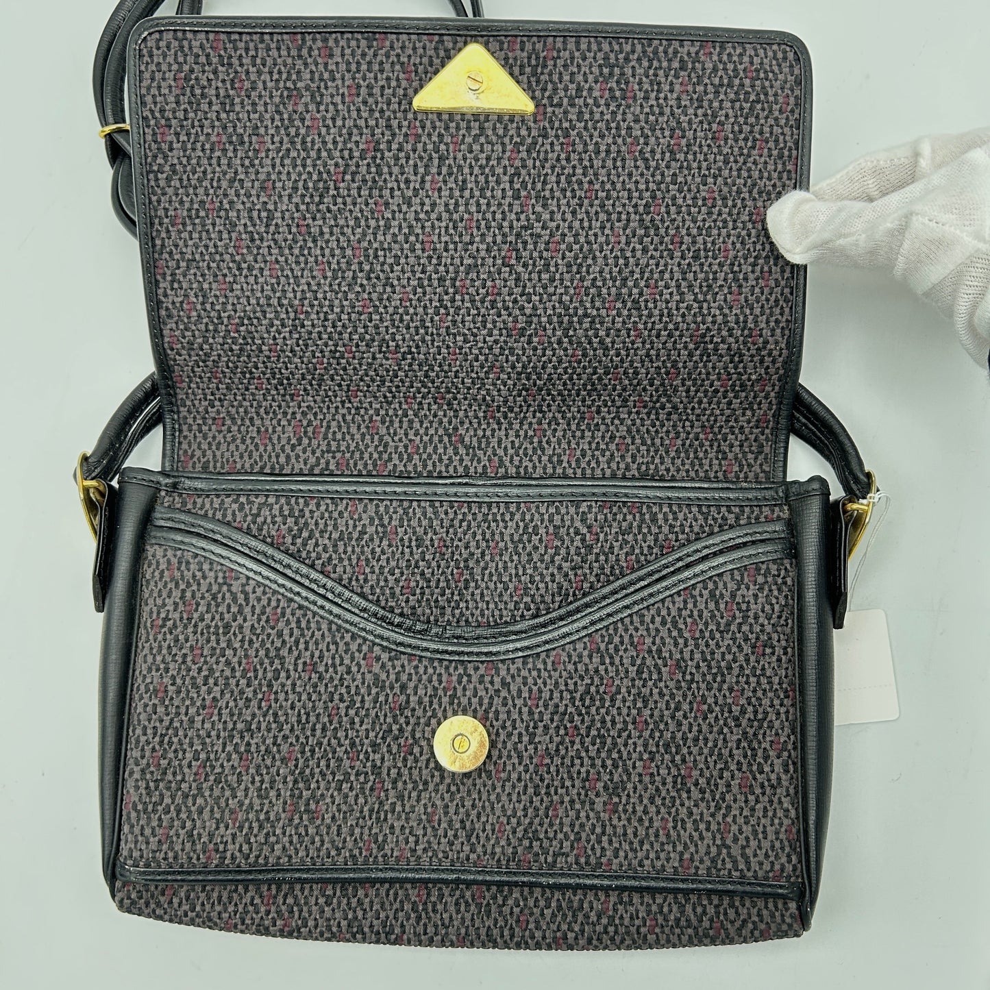 Saint Laurent Vintage Flap Bag YVEAE707