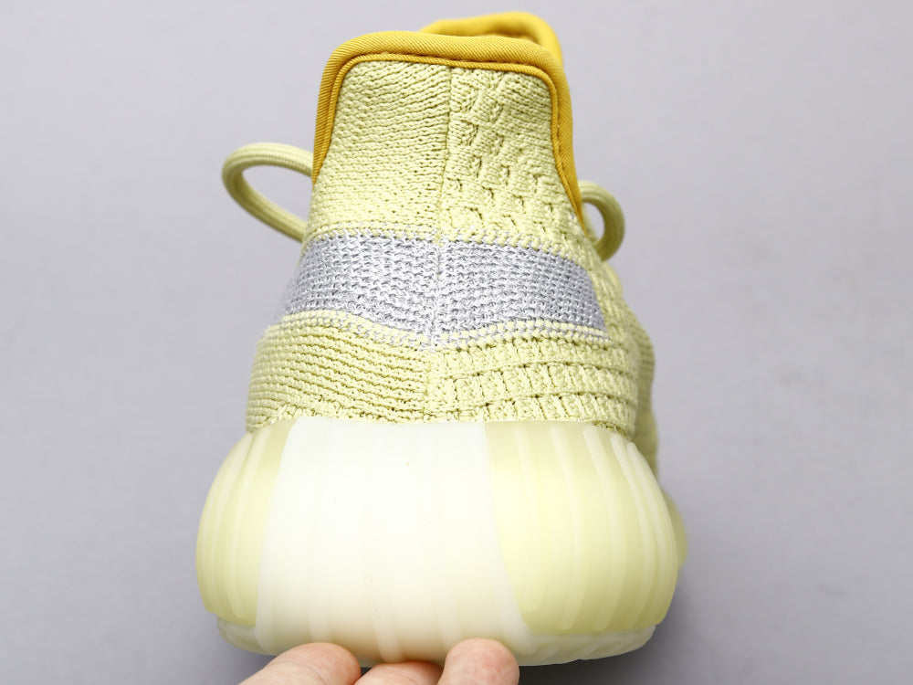 GLM - Yzy 350 Side Gypsophila Sneaker