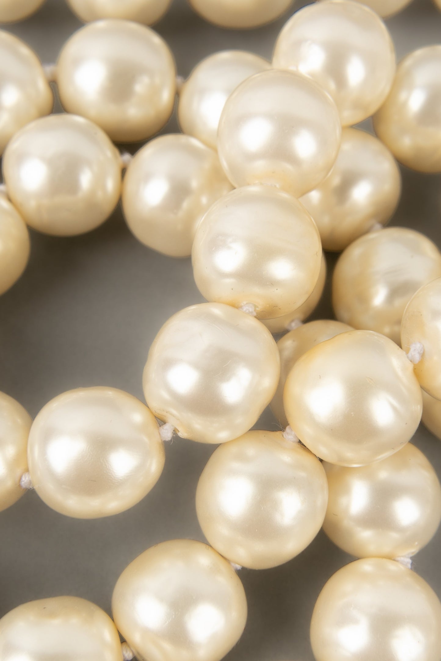 Collier / sautoir de perles nacrÃƒÆ’Ã‚Â©es Chanel