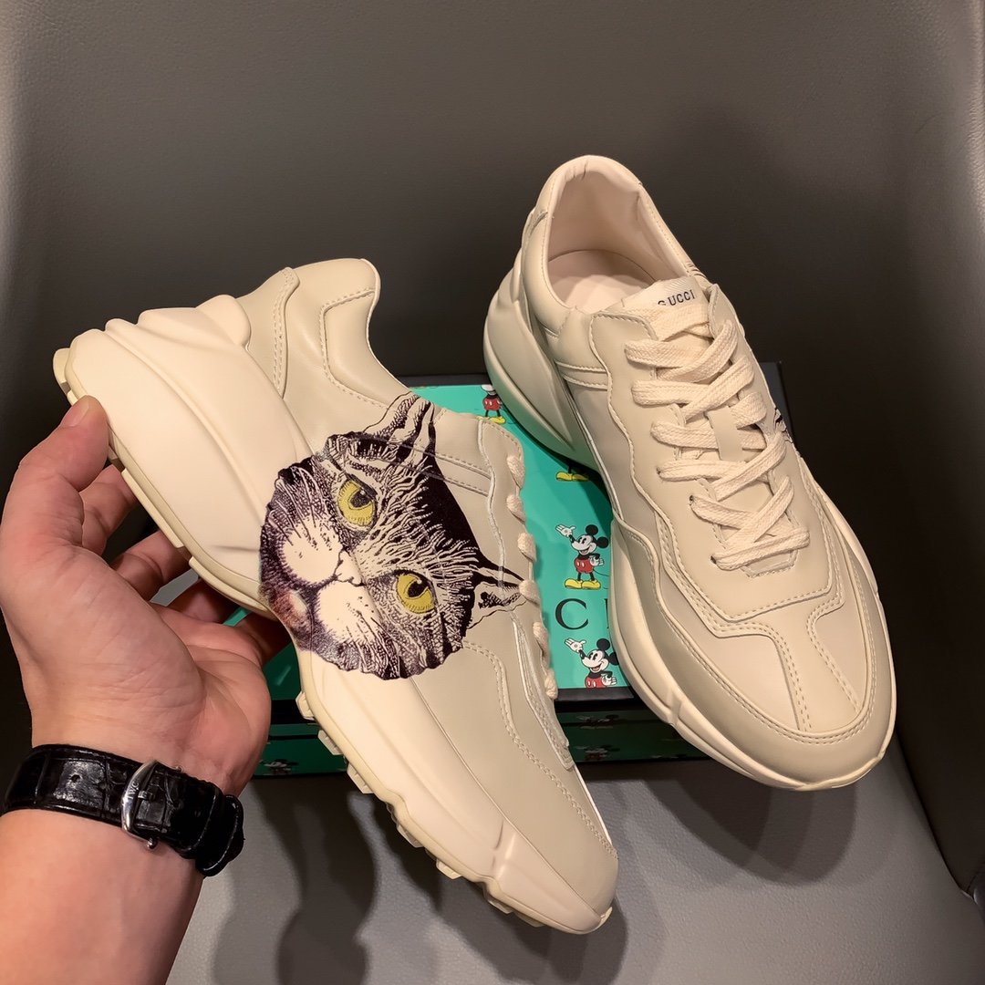 GLM-GCI  RHYTON SNEAKER WITH CAT  134