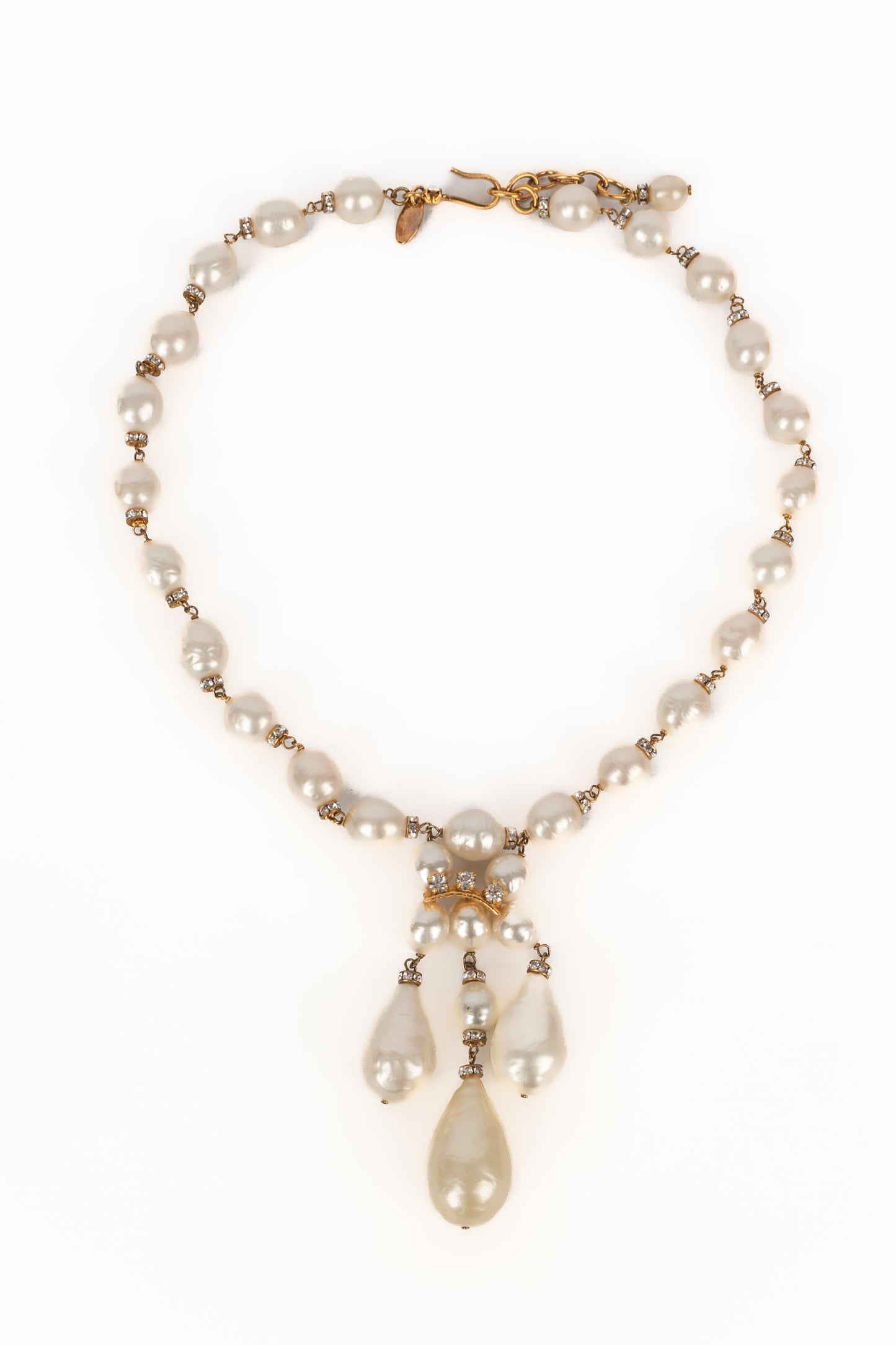 Collier de perles Chanel