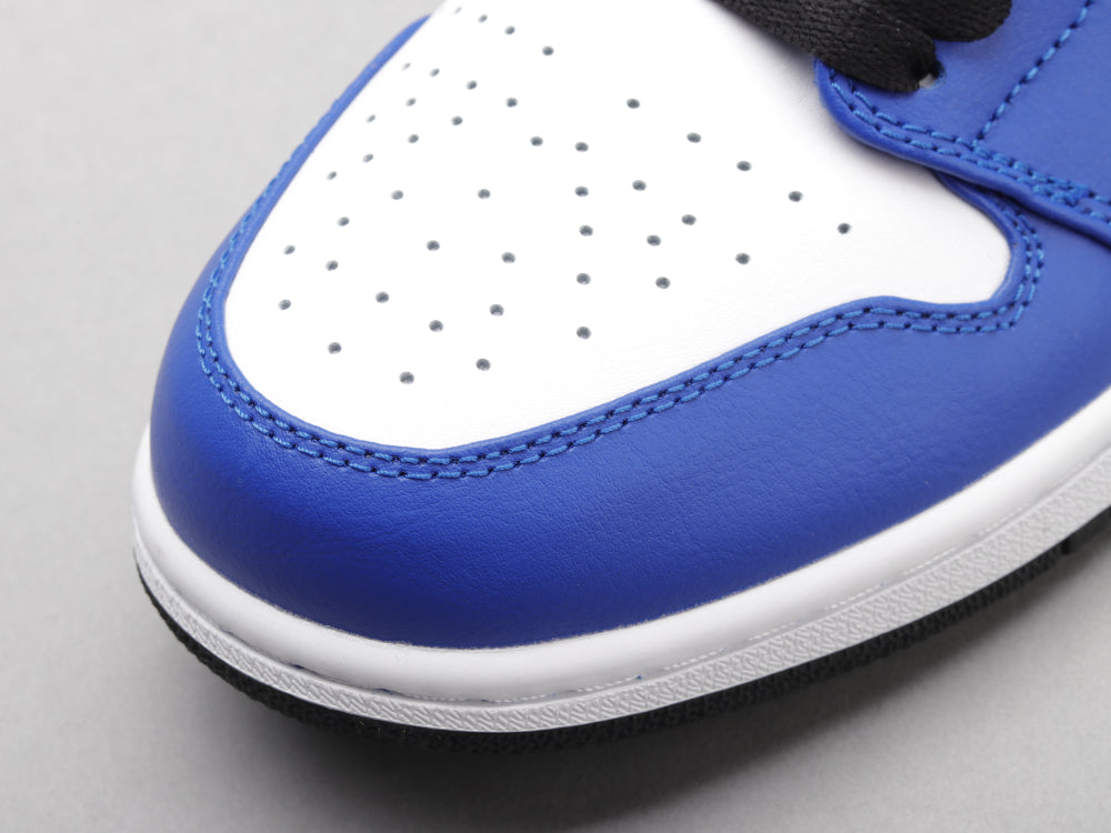 GLM - AJ1 white blue lightning