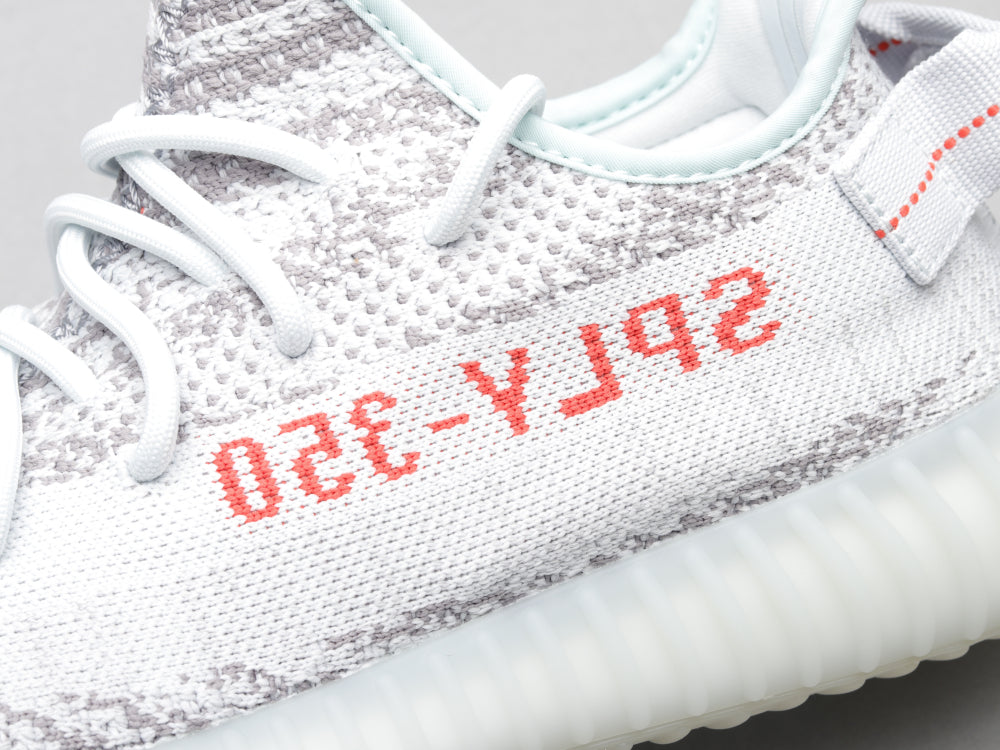 GLM - Yzy 350 Combustible iGLM Sneaker
