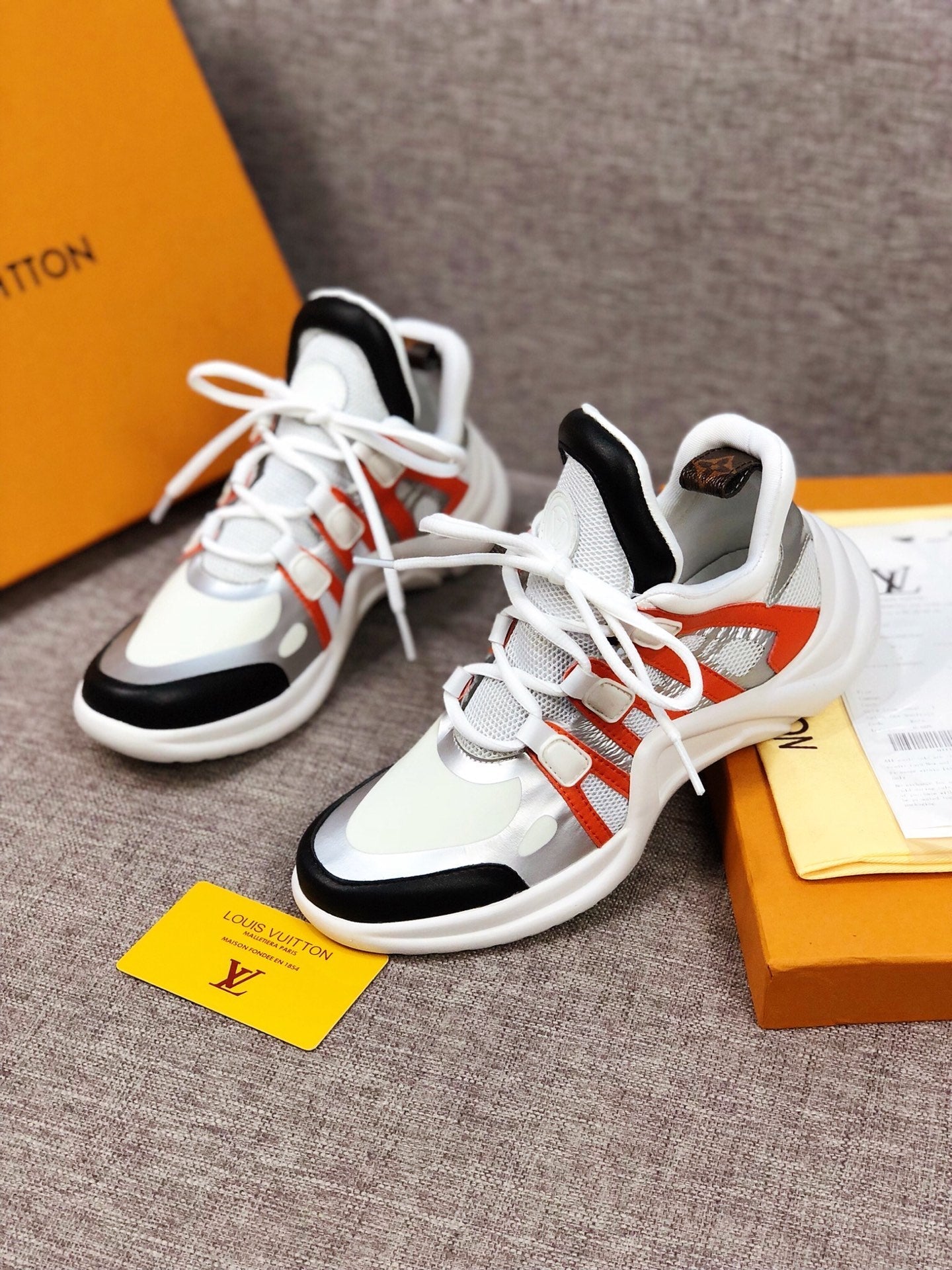 GLM - LUV Archlight White Black Orange Sneaker