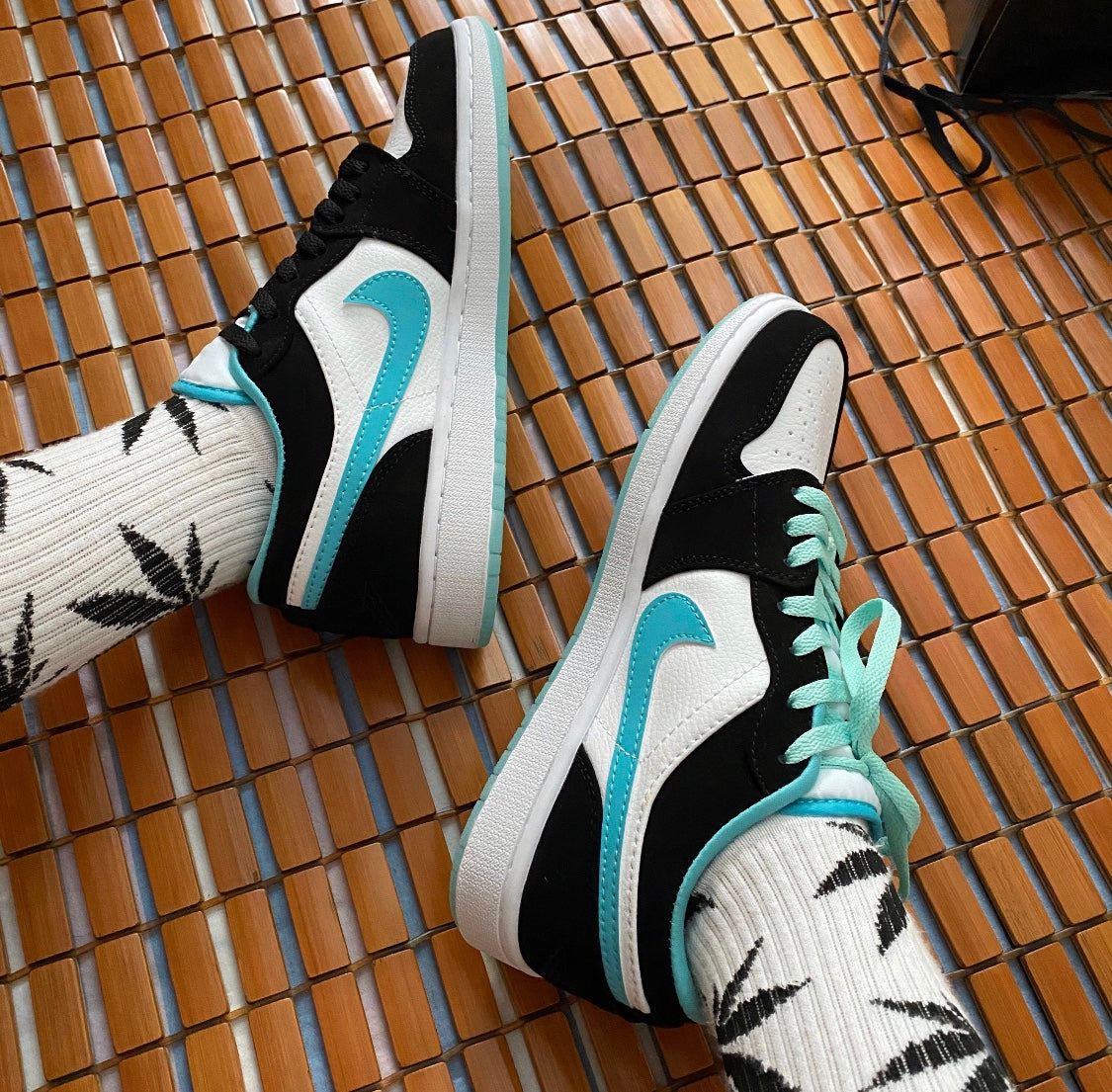 GLM - AJ1 Black and Green toes