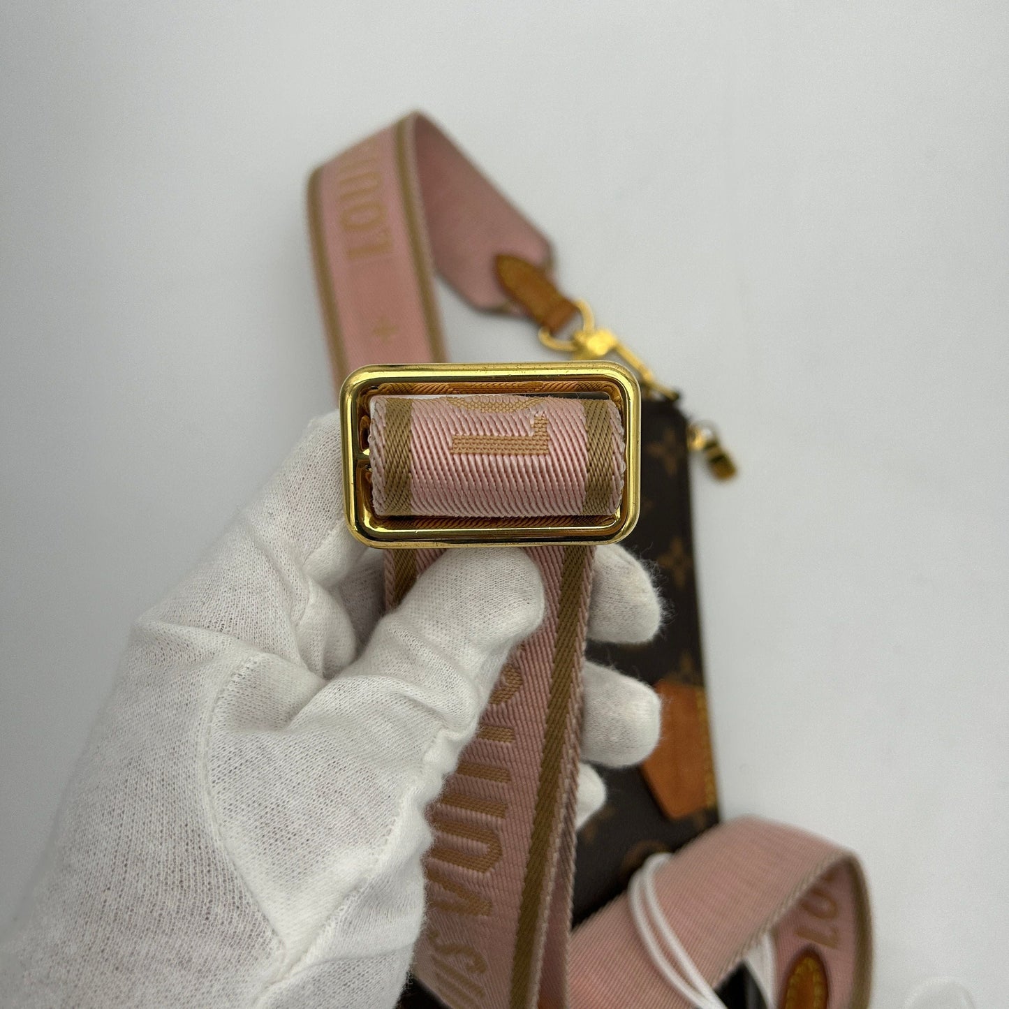 Louis Vuitton Monogram Multi Pochette Coated Canvas Bags Coin Purse Pink Strap LA28098