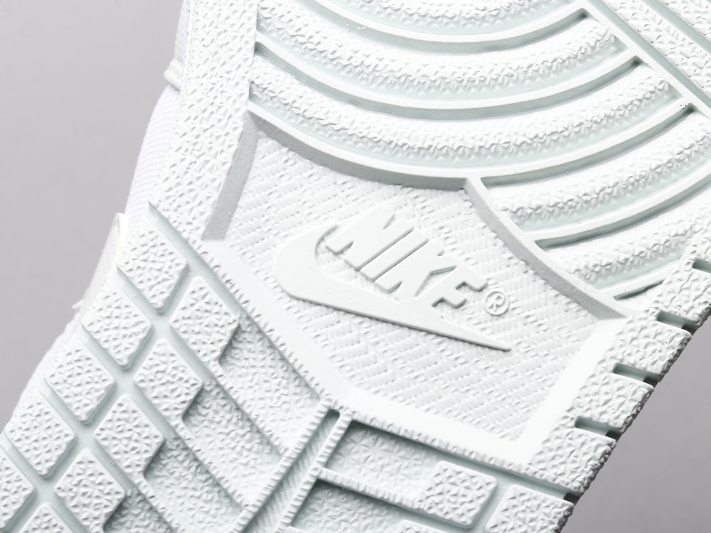 GLM - AJ1 Spruce Aura