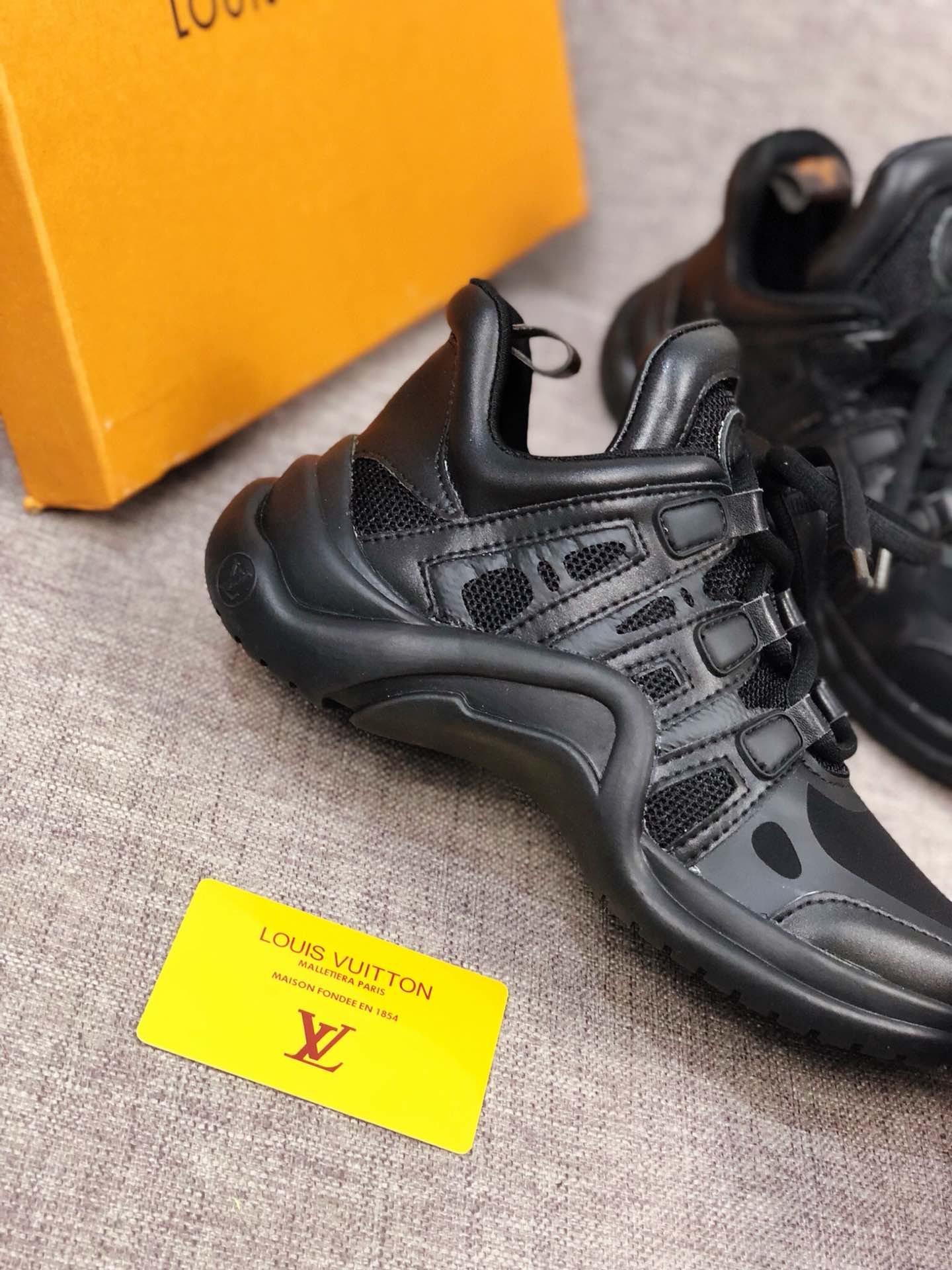 GLM - LUV Archlight Full Black Sneaker