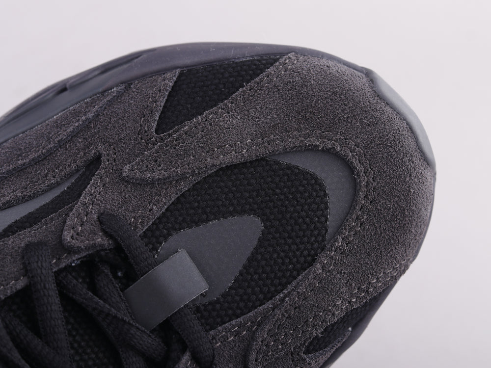 GLM - Yzy 700 Vanta Sneaker