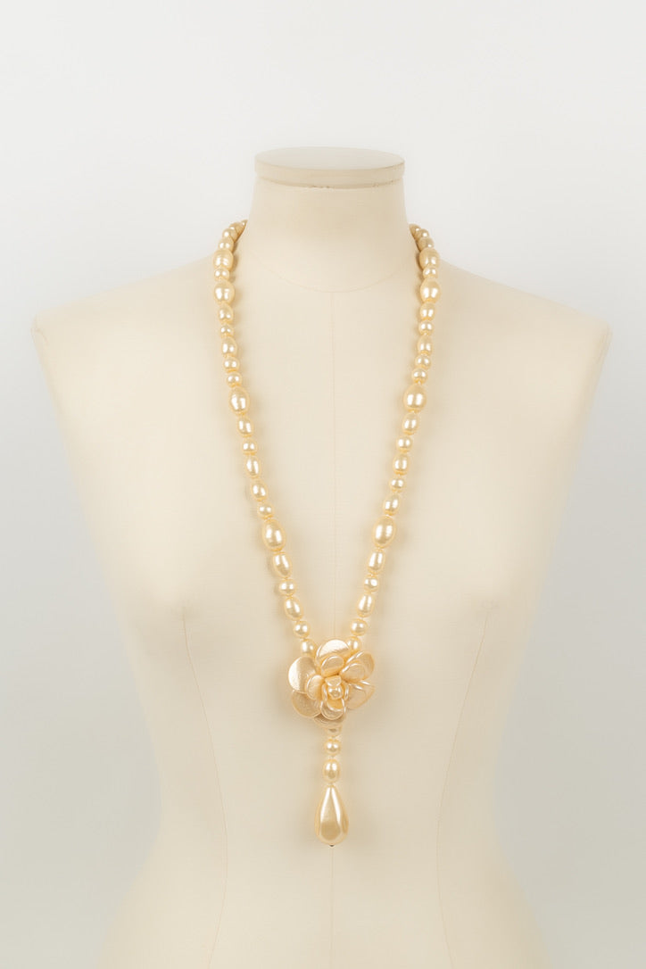 Collier camÃ©lia Chanel Printemps 1999