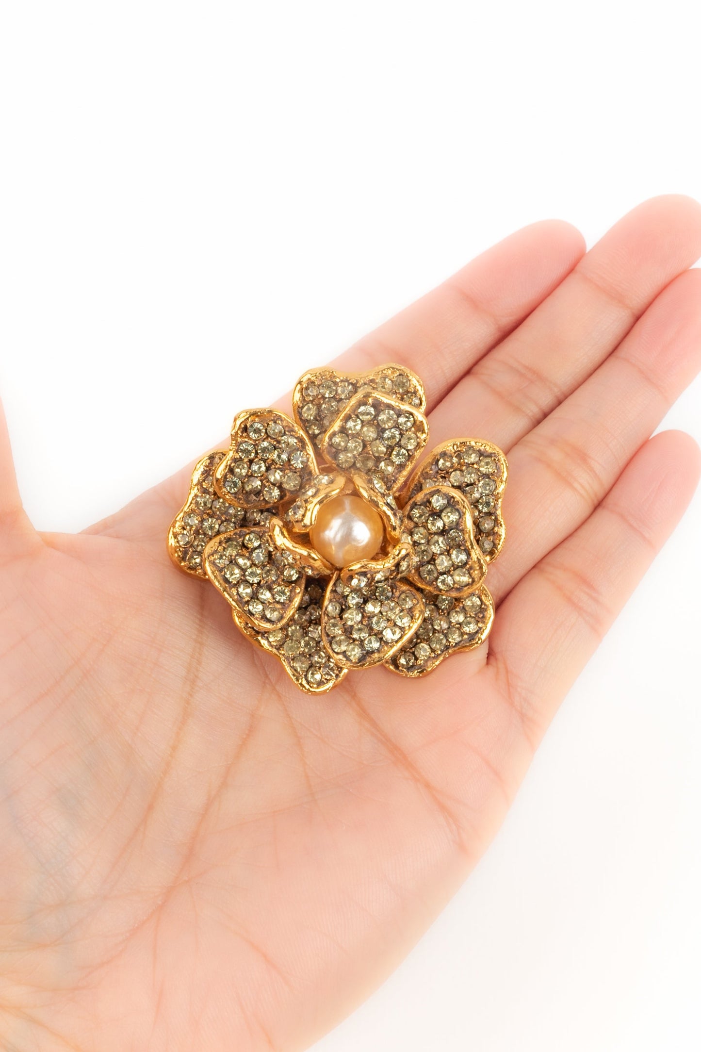 Broche camÃ©lia Chanel 1997