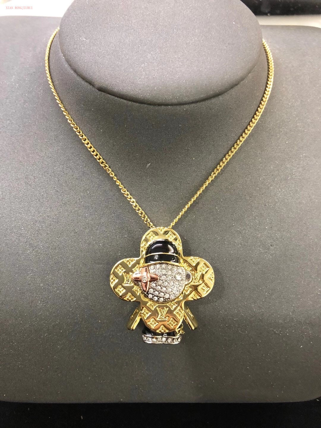 GLM - Top Quality Necklace LUV032