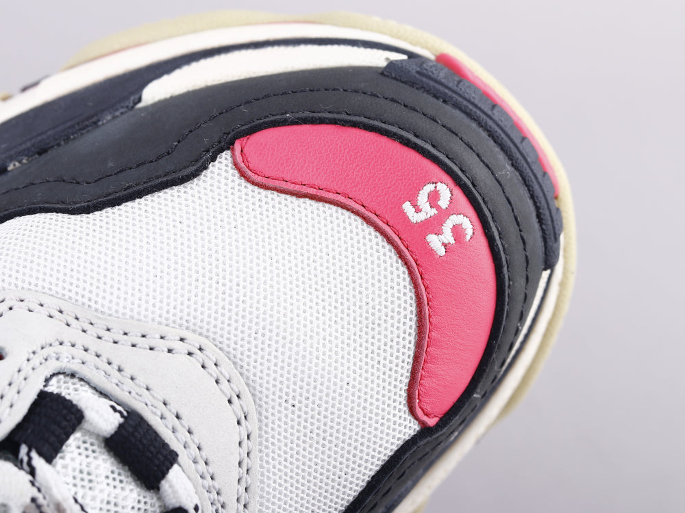GLM - Bla Triple S Black And White Powder Sneaker