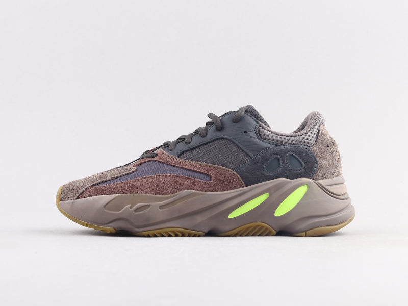 GLM - Yzy 700 Mauve Sneaker