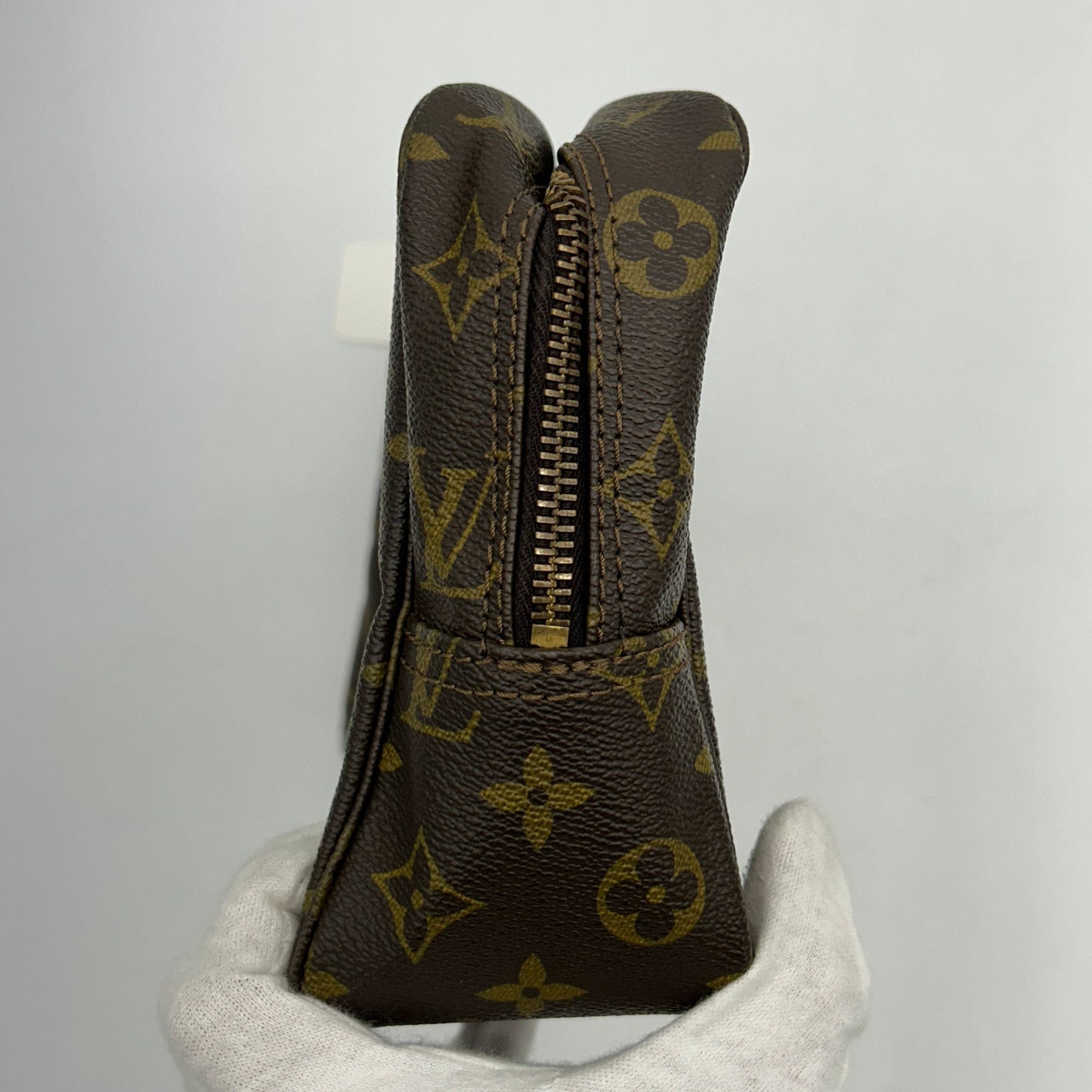 LOUIS VUITTON Trousse Toilette Monogram Brown Handbag lv8819fs