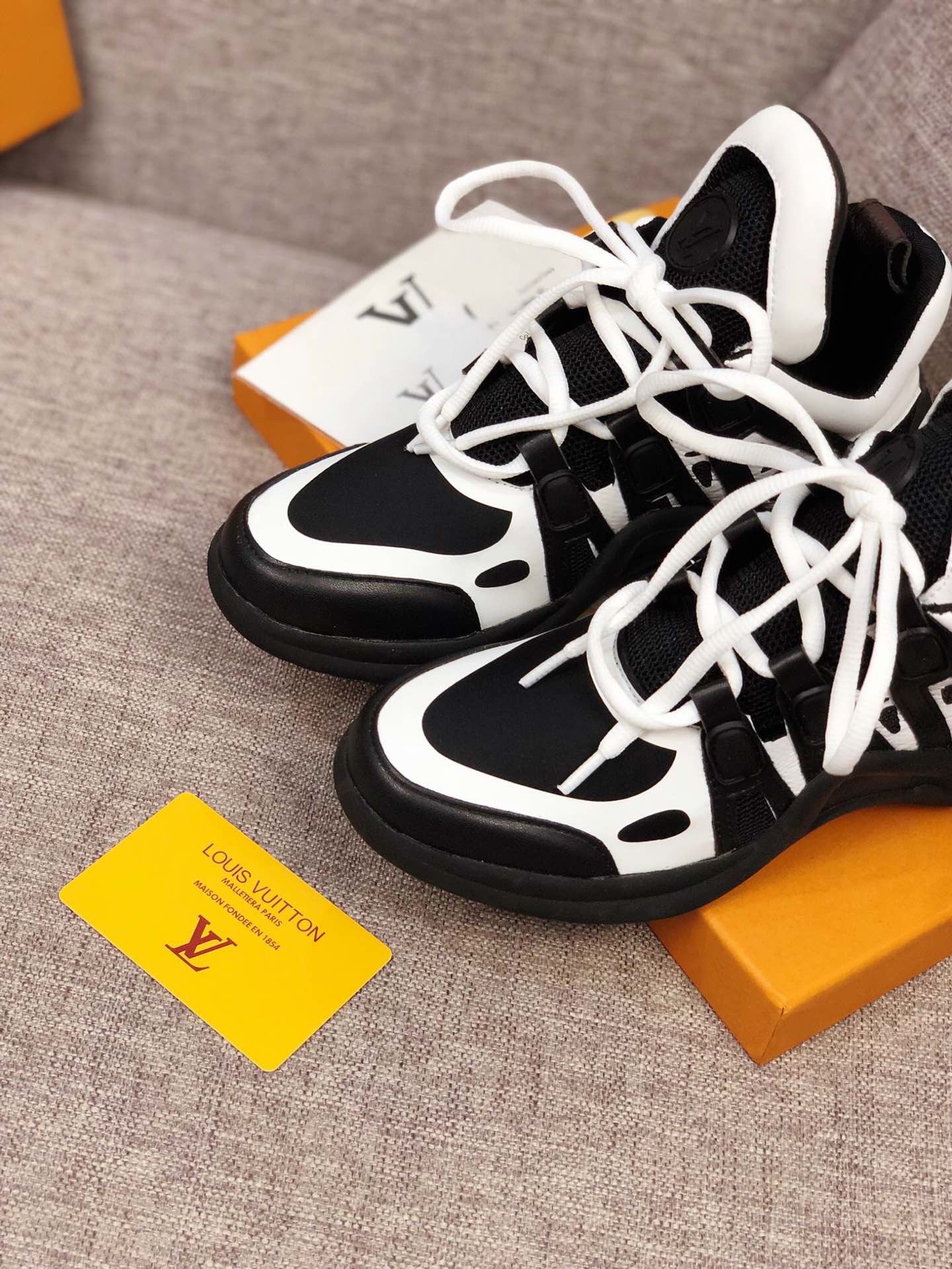 GLM - LUV Archlight Black White Sneaker