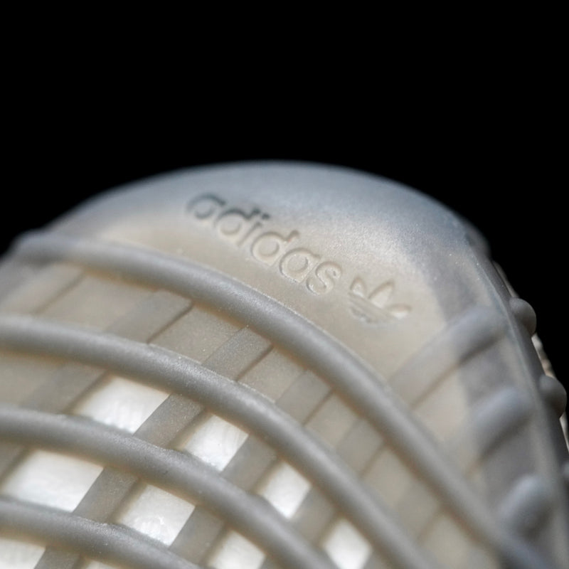 GLM - Yzy 350 Yzy Volcanic Ash Sneaker