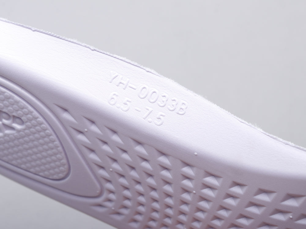 GLM - Yzy 380 Alien Sneaker