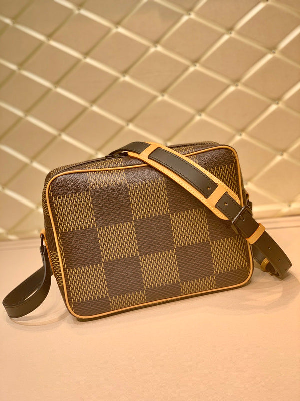 LOV2 Bags - Fashion Bags  2650
