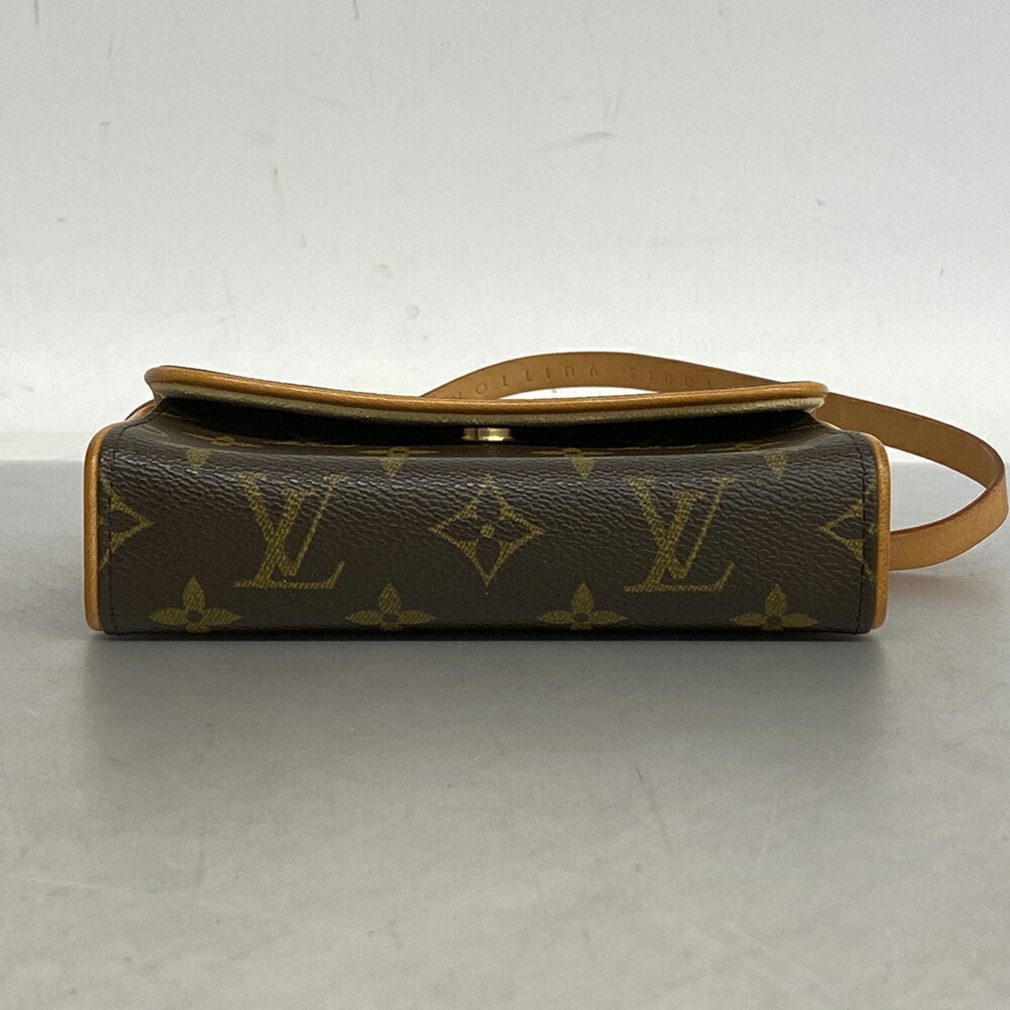 Louis Vuitton Pochette Florentine  Canvas Clutch Bag ()