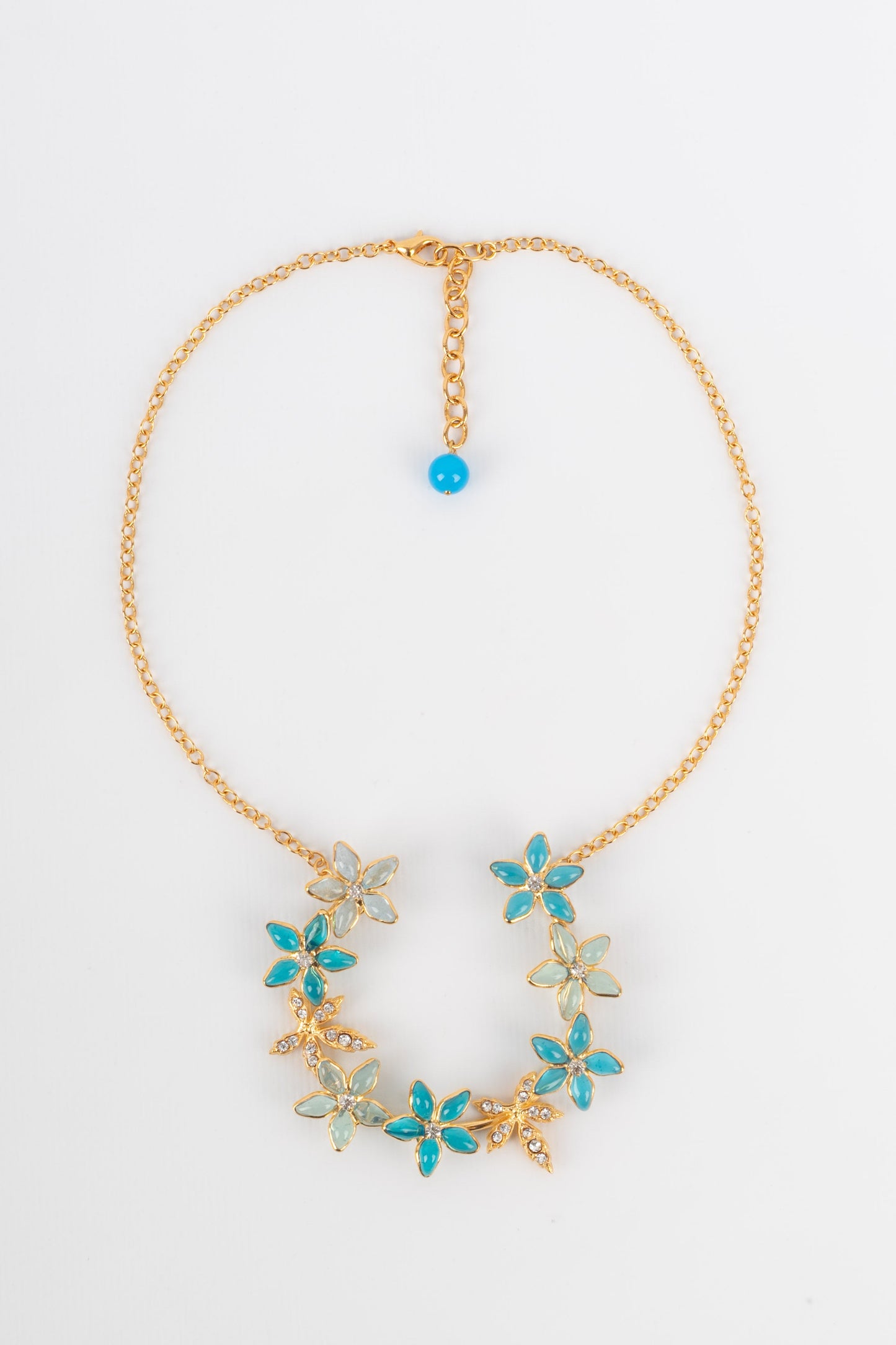 Collier Augustine