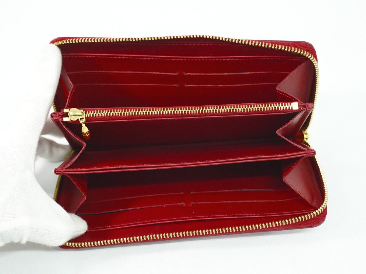 Louis Vuitton Zippy Wallet  Patent Leather Wallet  ()