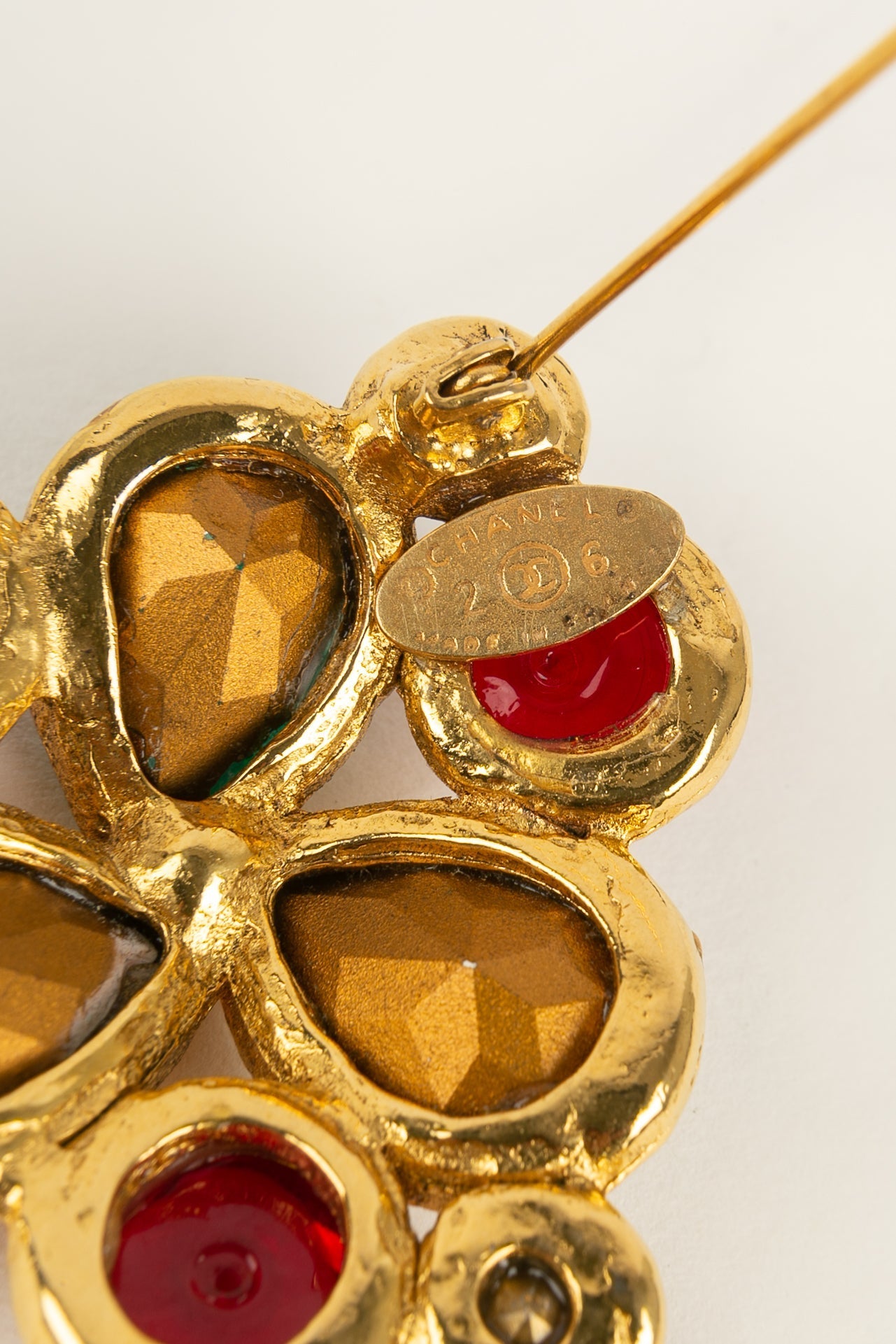 Broche strassÃƒÆ’Ã‚Â©e Chanel