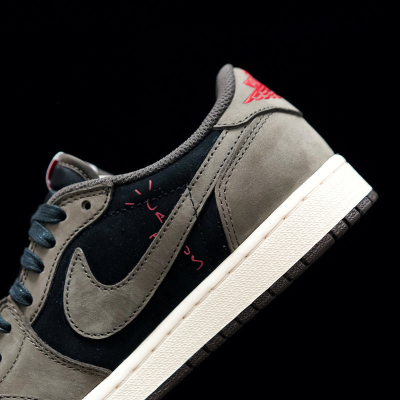 GLM - TS x AJ1 Barb Low Top