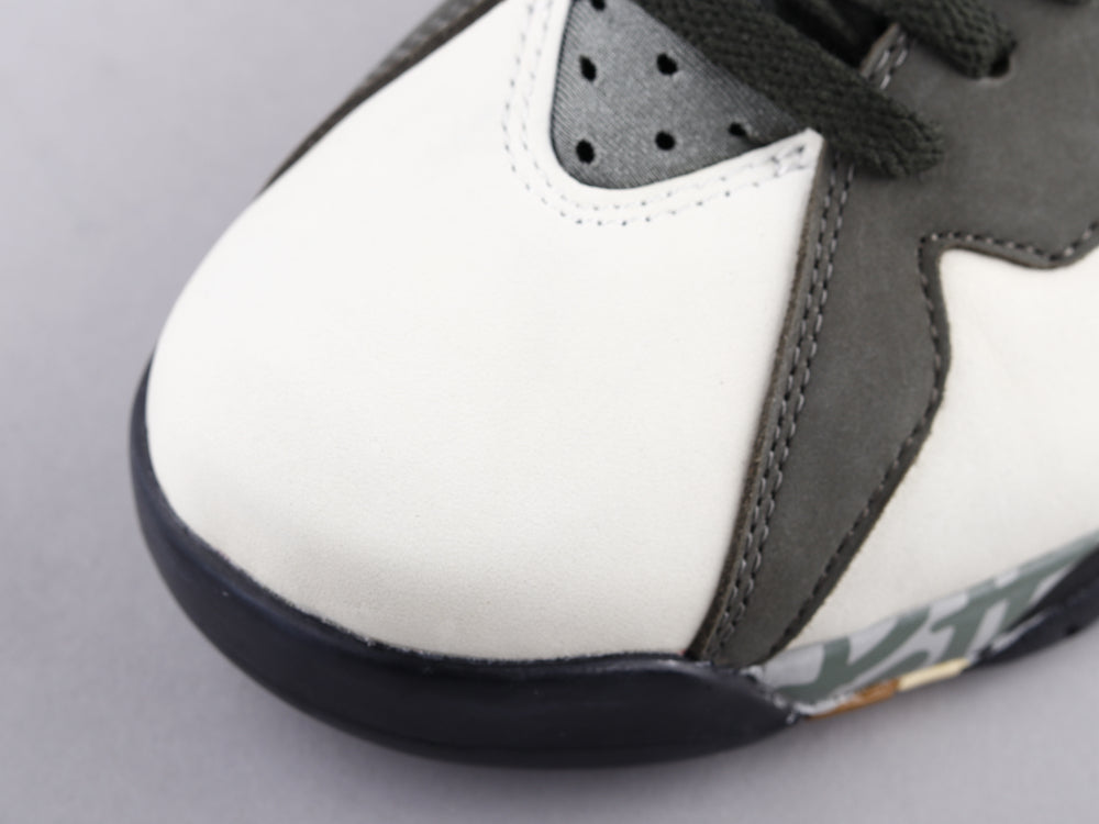 GLM - AJ7 PATTA joint black and gray
