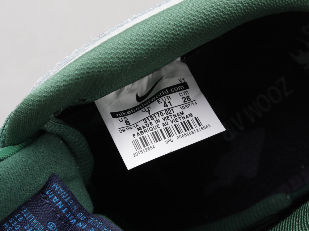 GLM - NKE SB Dunk Low ???Maple Leaf???