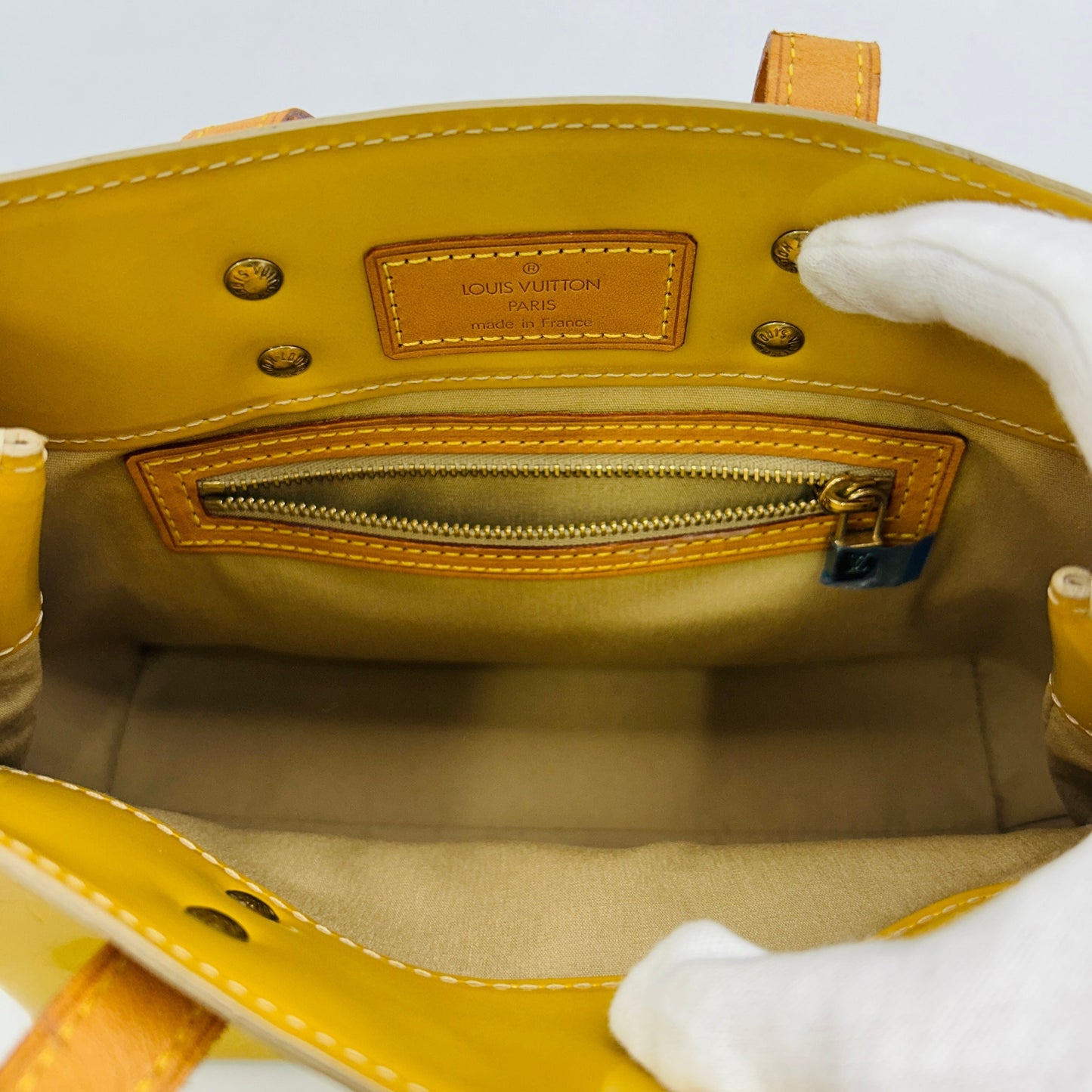 Louis Vuitton Monogram Vernis Colombus Vintage - Yellow Totes, Handbags  B12233TTN4