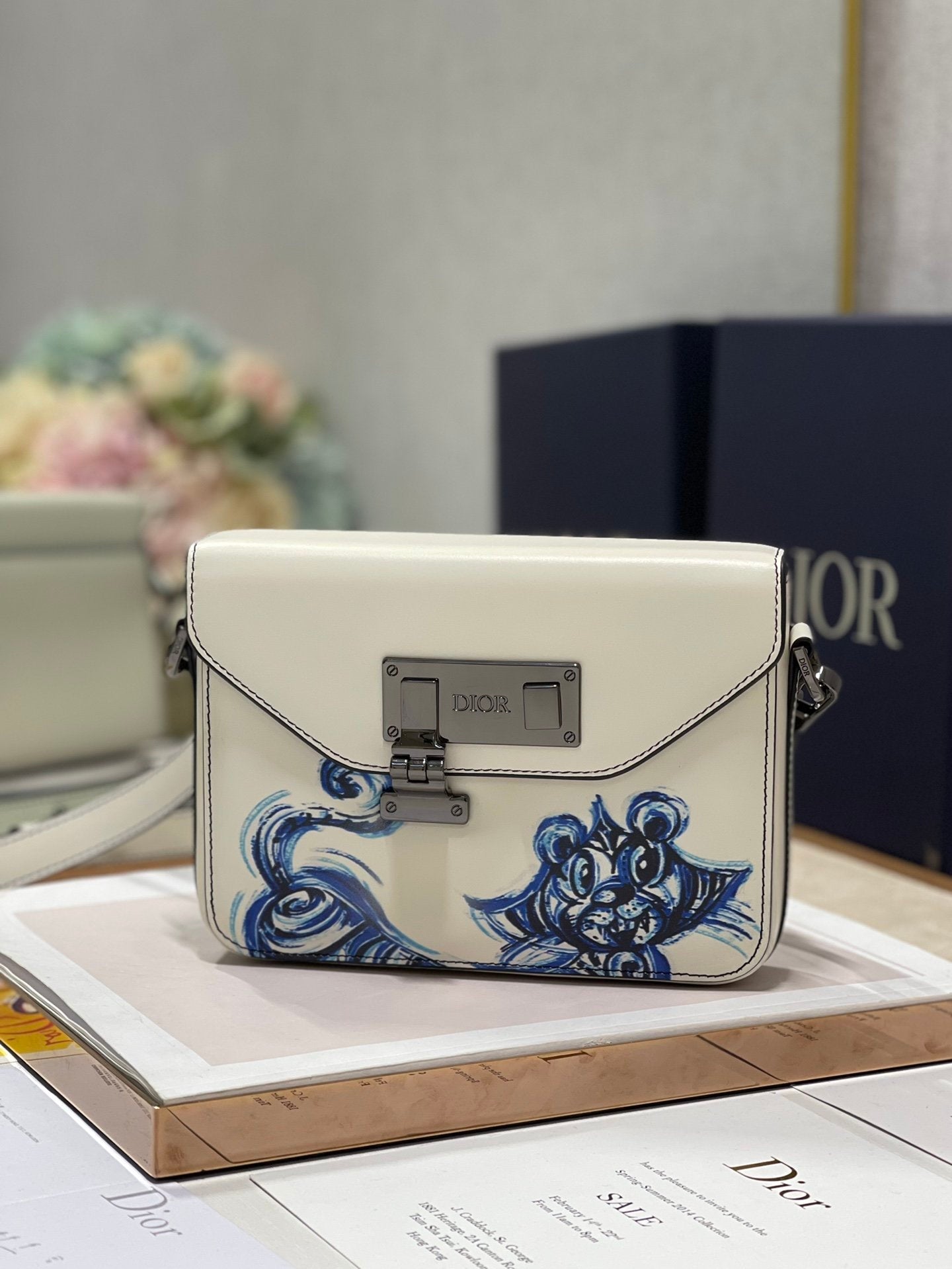 GLAMI Lock Handbag White For Women 7.5in/19cm CD