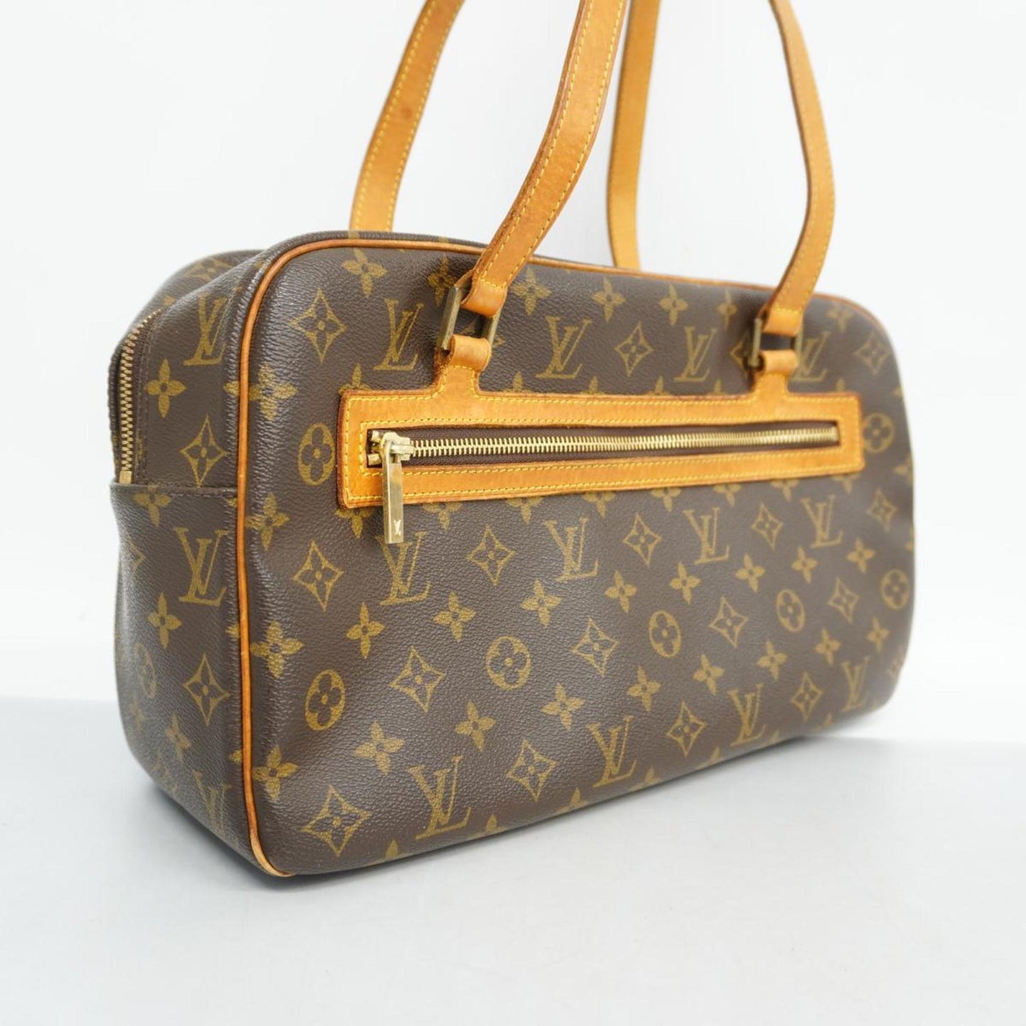 Louis Vuitton Cité  Canvas Shoulder Bag ()