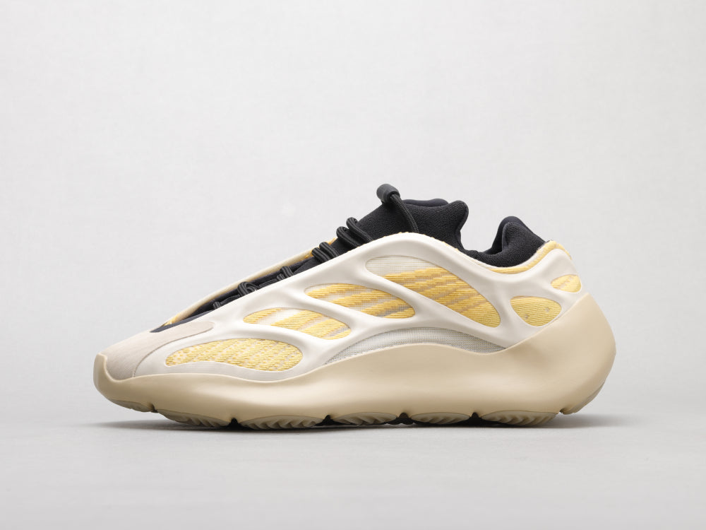 GLM - Yzy 700 Beige Srphym Sneaker
