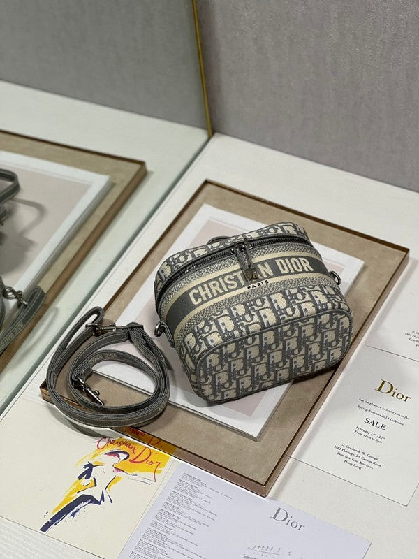 GLM - Dir Bags - 1952