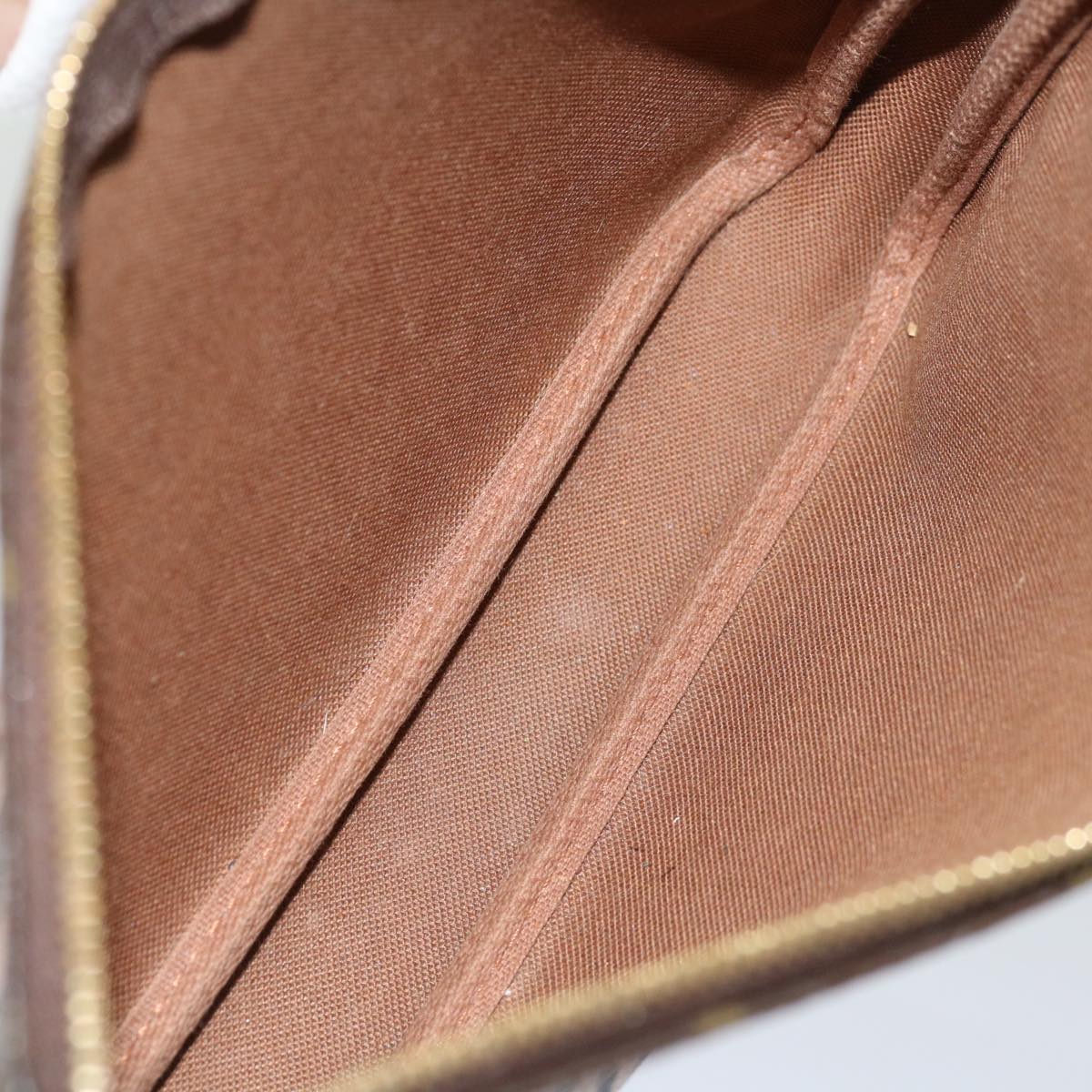 Louis Vuitton Pochette Accessoire  Canvas Clutch Bag ()